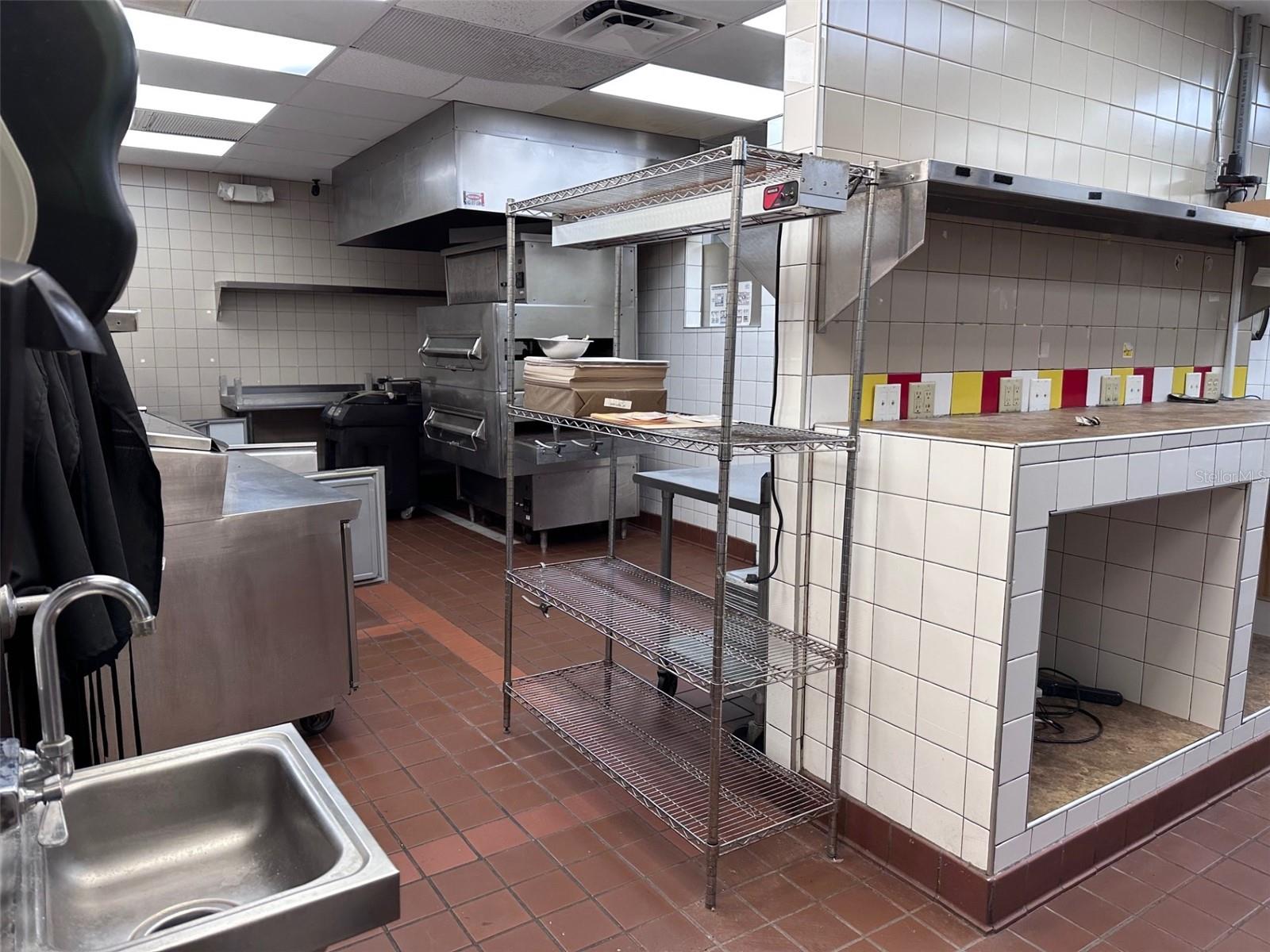 1708 N YOUNG BLVD, CHIEFLAND, FL, 32626