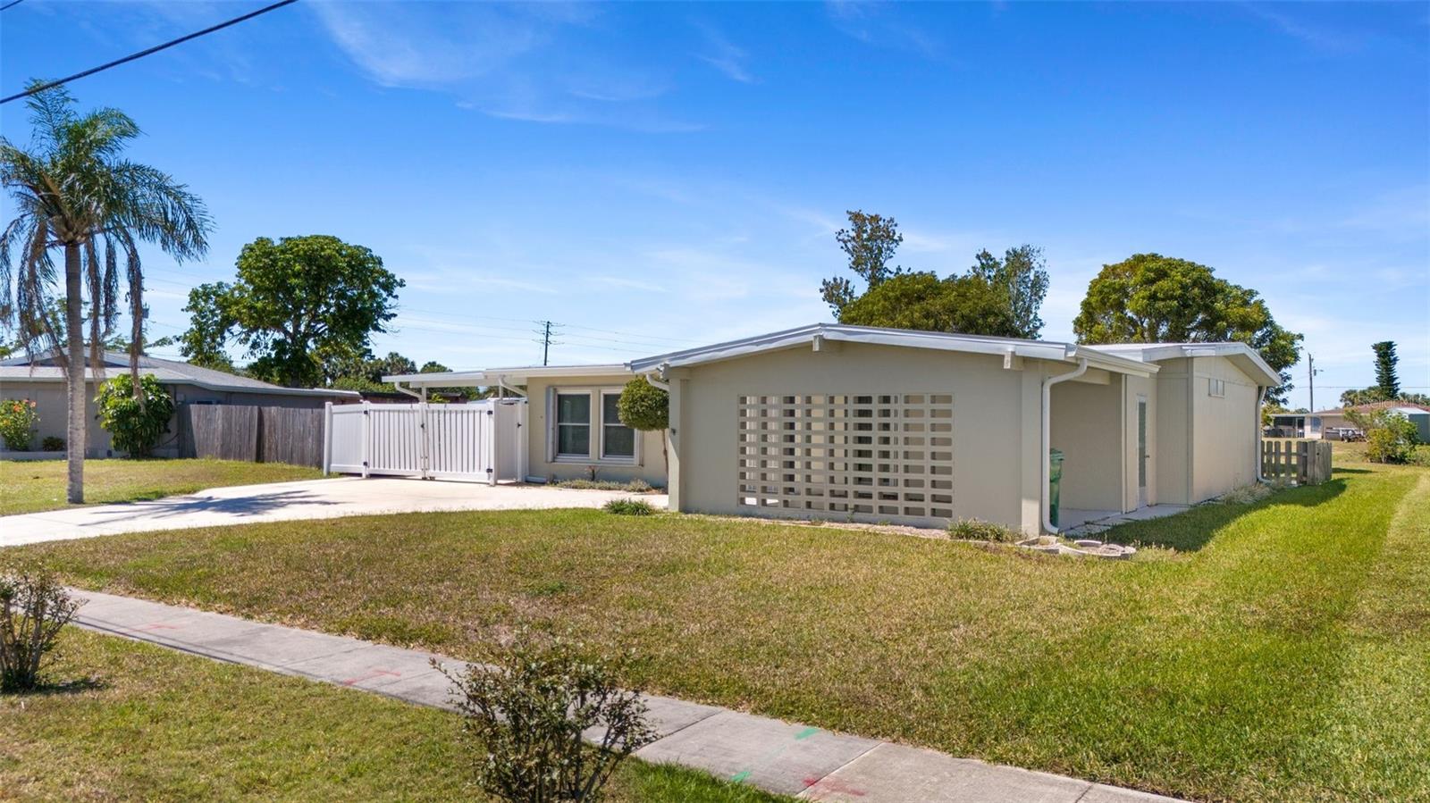 2255 EASY ST, PORT CHARLOTTE, FL, 33952