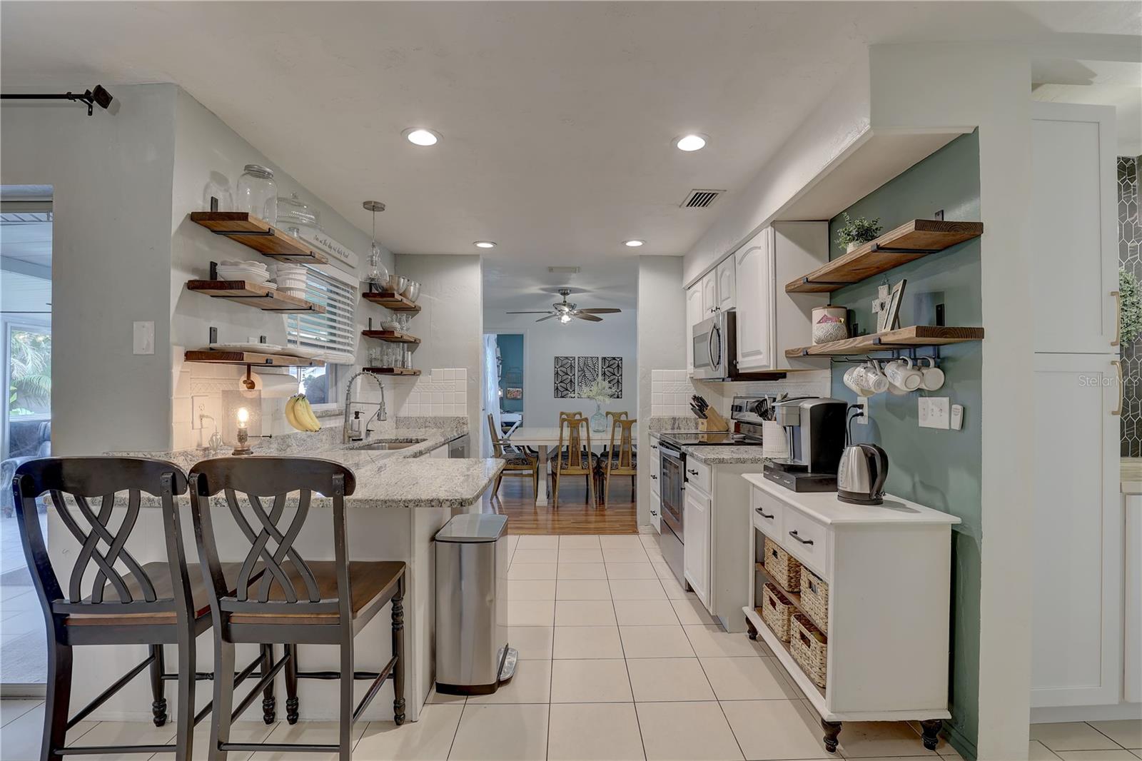 8995 BRIARWOOD DR, SEMINOLE, FL, 33772