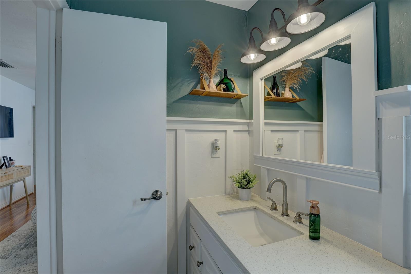 8995 BRIARWOOD DR, SEMINOLE, FL, 33772