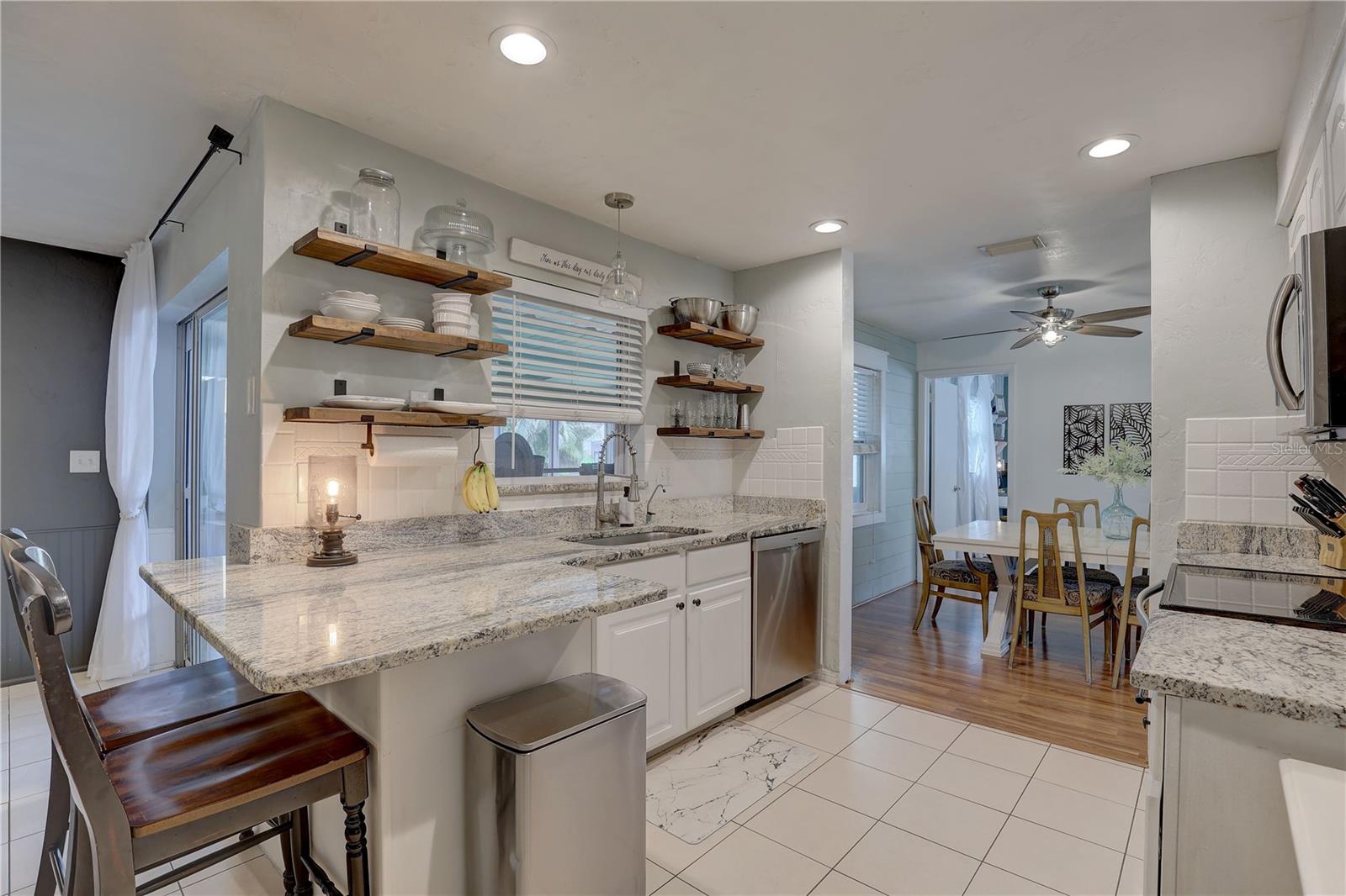 8995 BRIARWOOD DR, SEMINOLE, FL, 33772