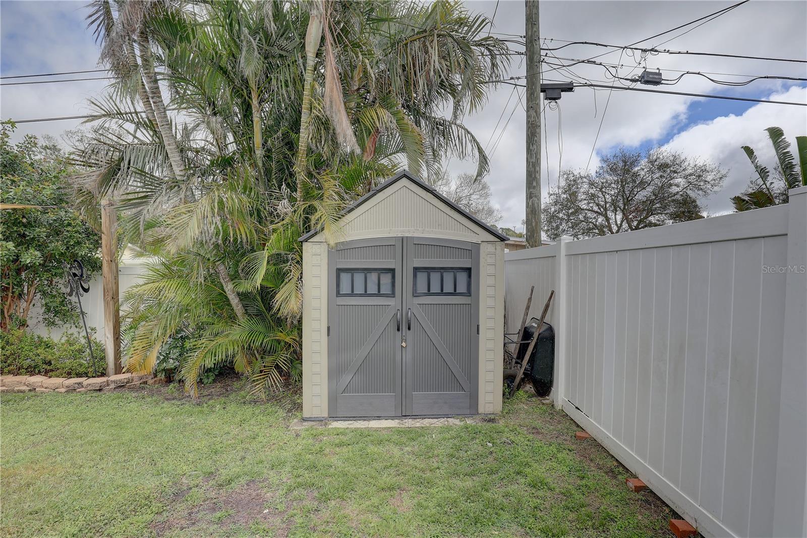 8995 BRIARWOOD DR, SEMINOLE, FL, 33772