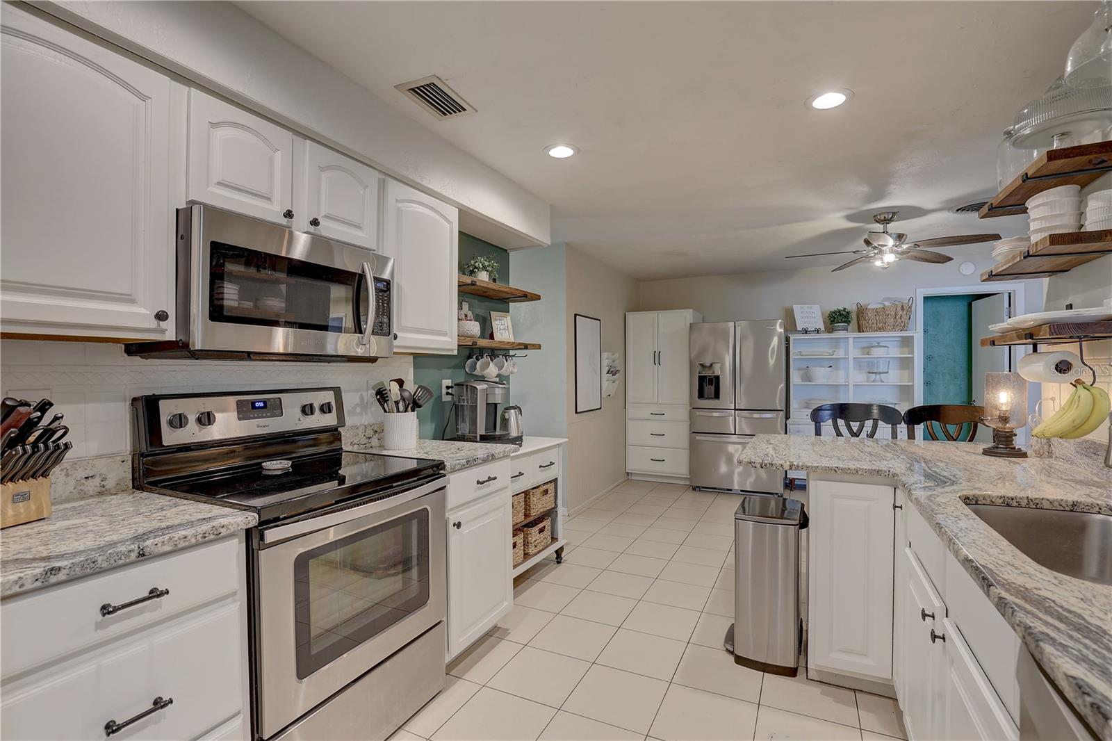 8995 BRIARWOOD DR, SEMINOLE, FL, 33772