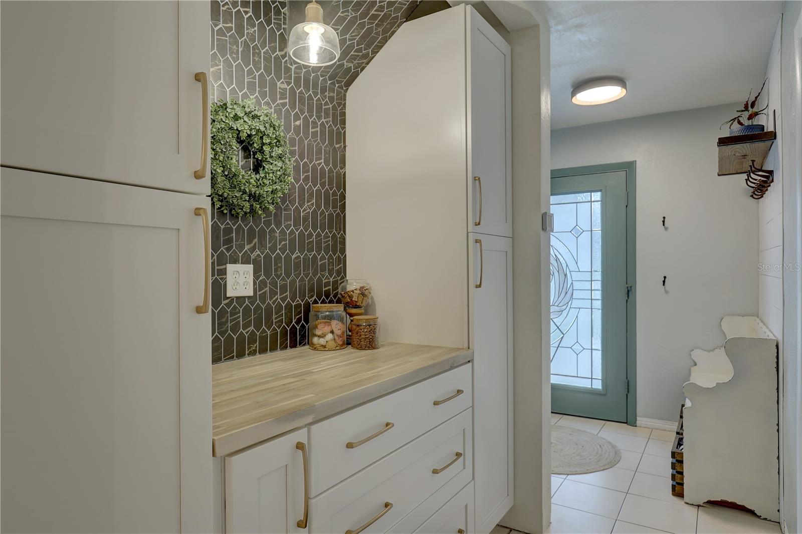 8995 BRIARWOOD DR, SEMINOLE, FL, 33772