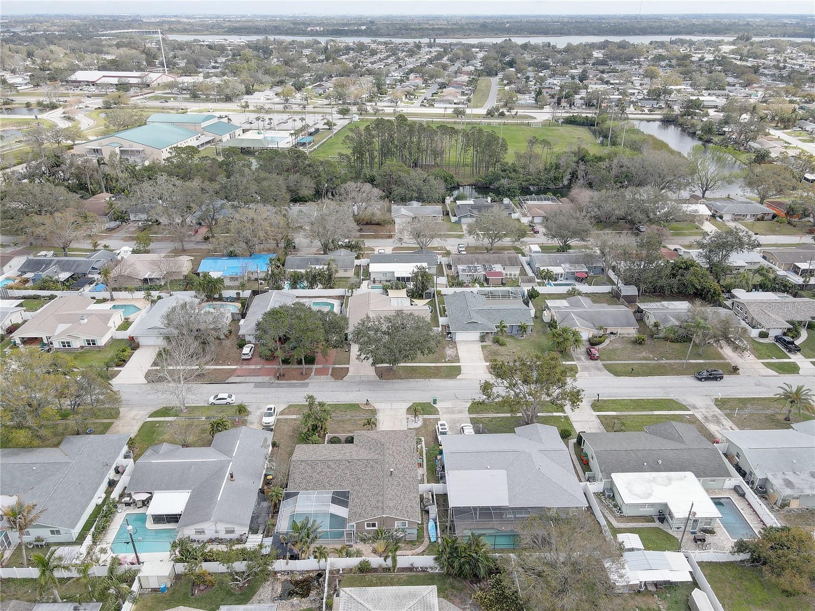 8995 BRIARWOOD DR, SEMINOLE, FL, 33772