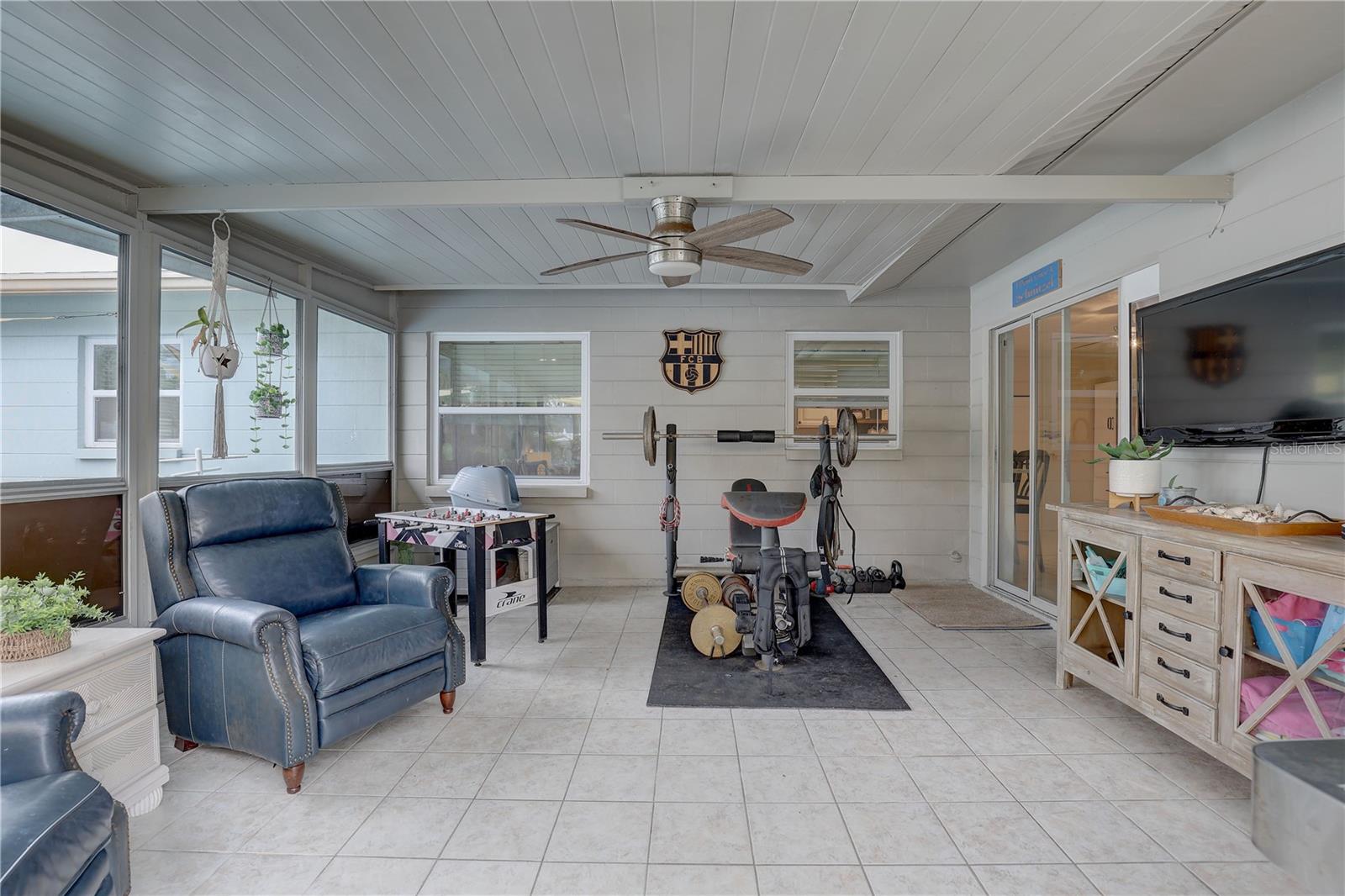 8995 BRIARWOOD DR, SEMINOLE, FL, 33772