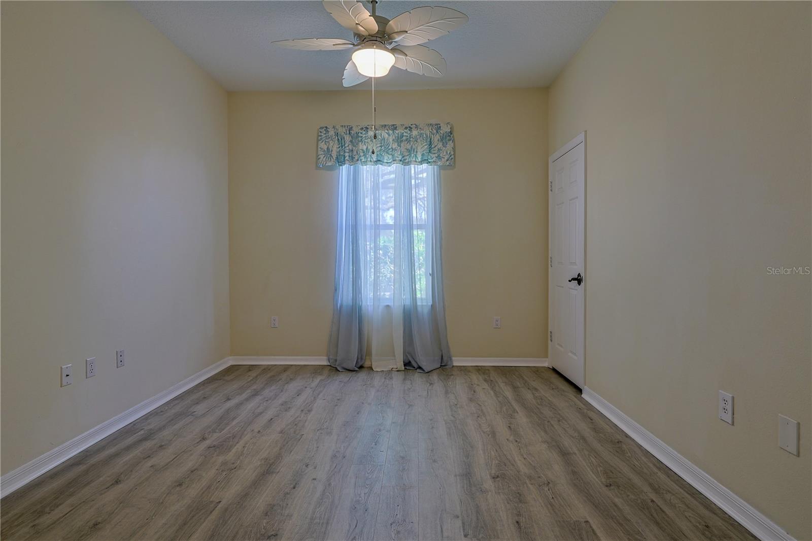39100 TACOMA DR, LADY LAKE, FL, 32159