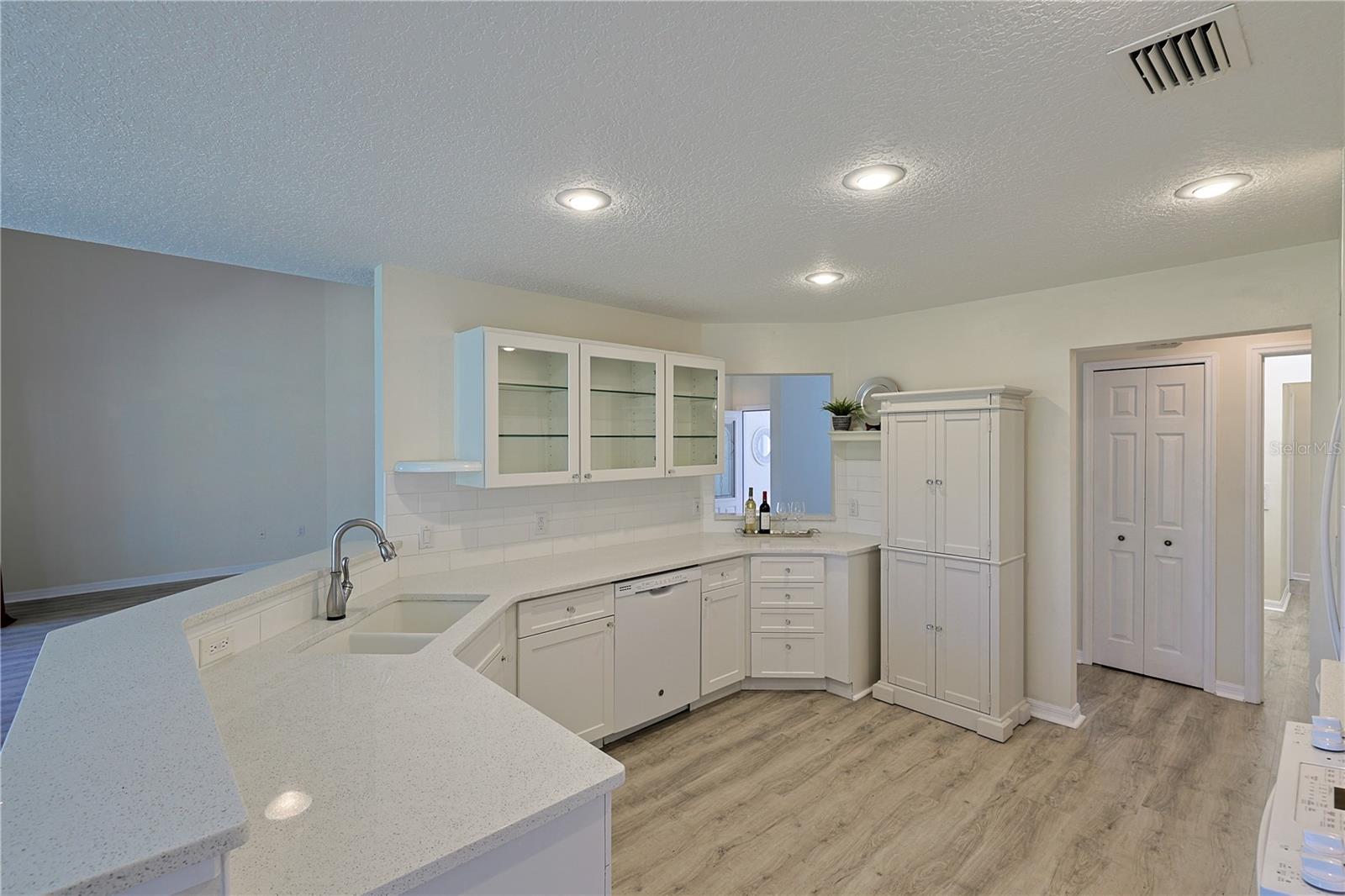 39100 TACOMA DR, LADY LAKE, FL, 32159