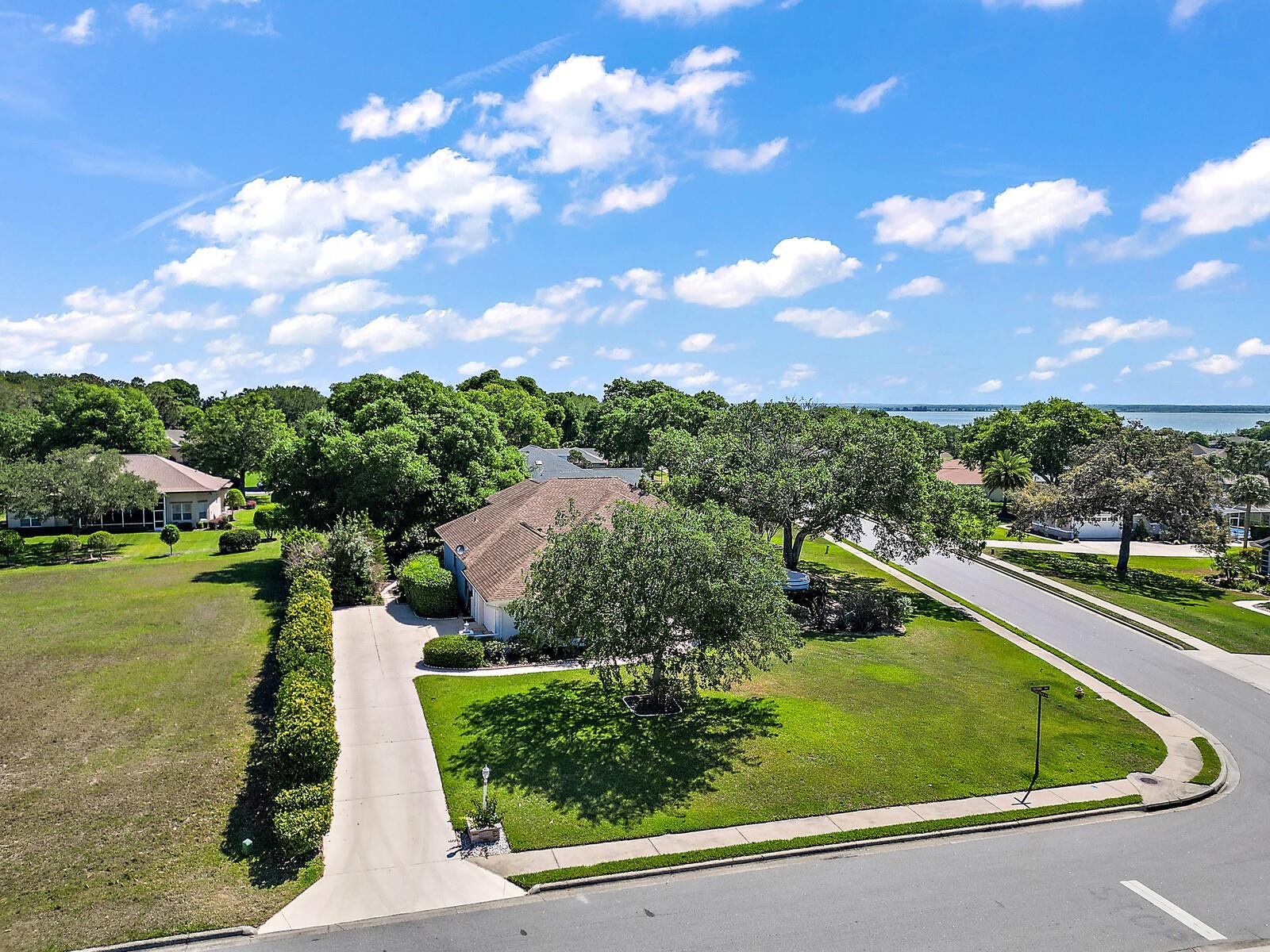 39100 TACOMA DR, LADY LAKE, FL, 32159