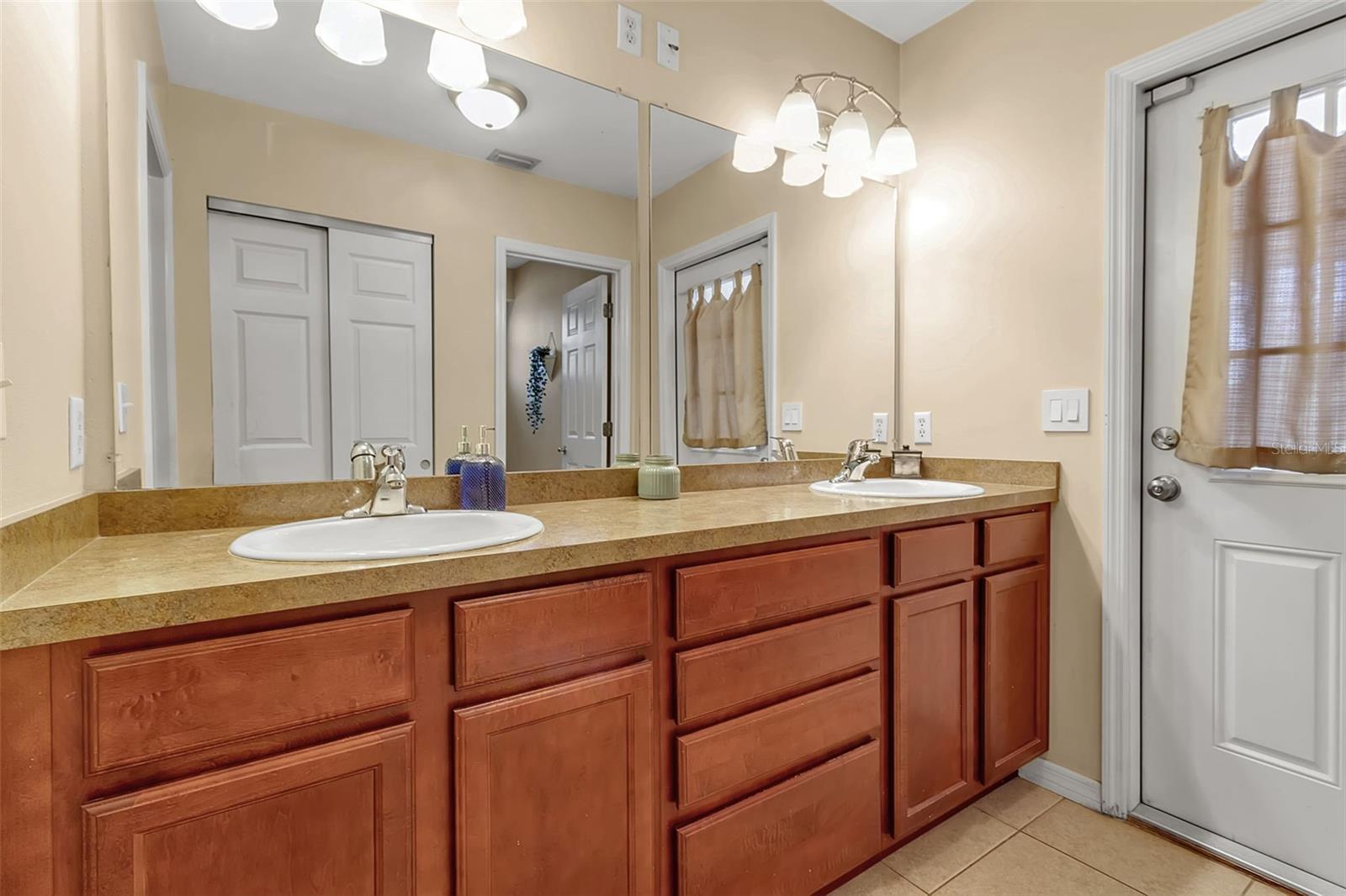 605 15TH AVENUE DR E, PALMETTO, FL, 34221