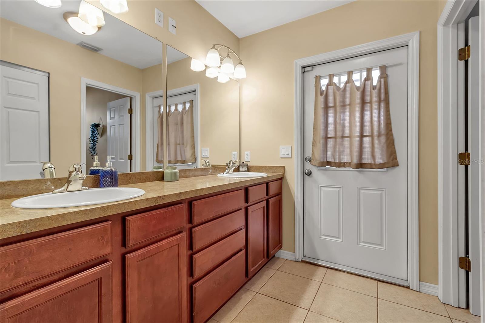 605 15TH AVENUE DR E, PALMETTO, FL, 34221