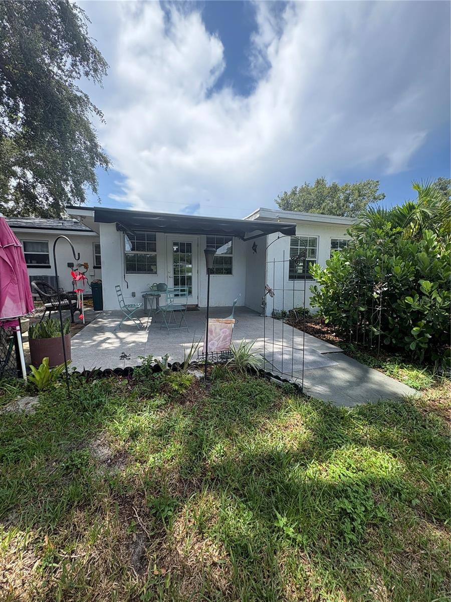 BRAND NEW Retractable Awning