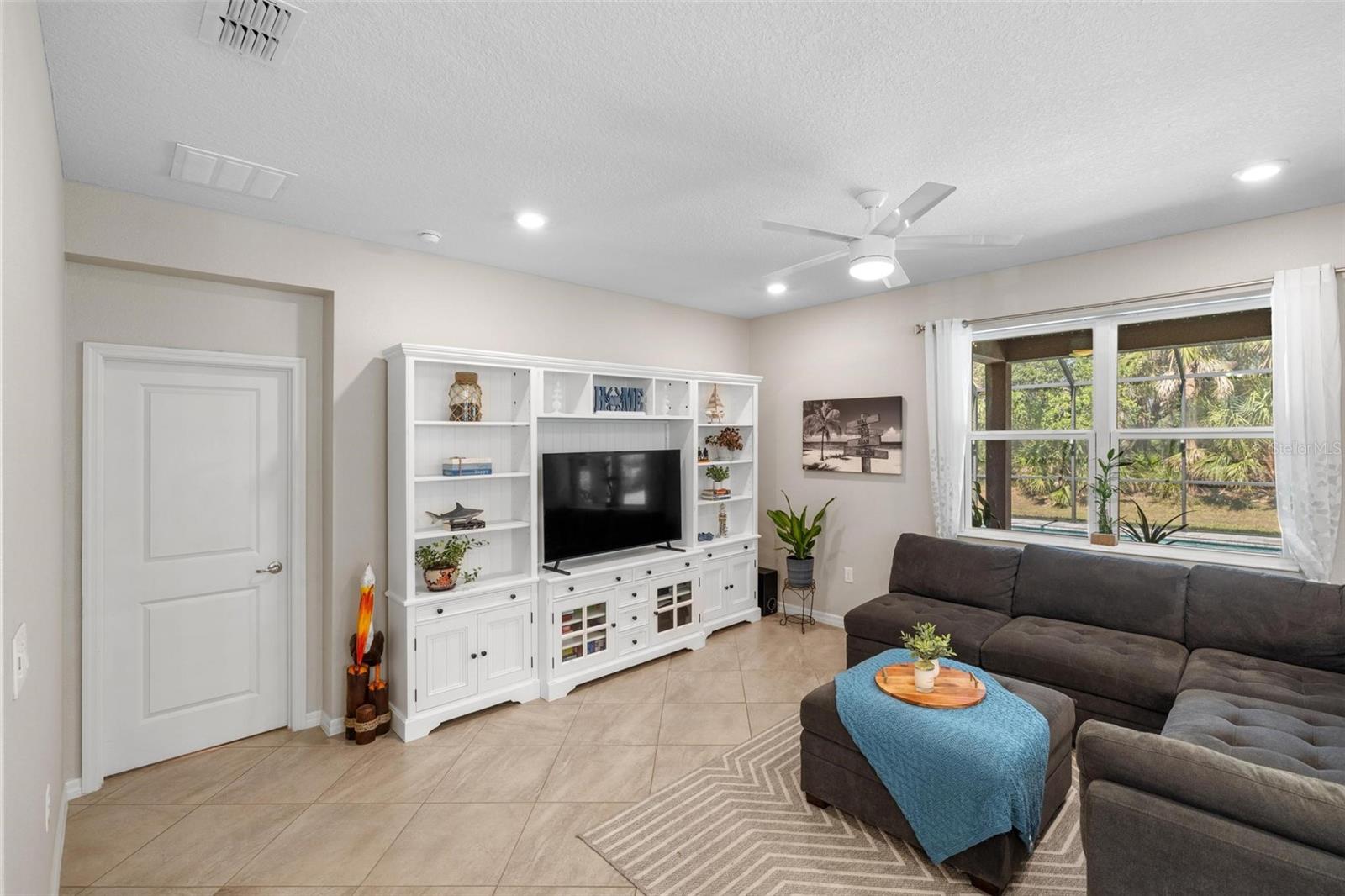 2042 MESIC HAMMOCK WAY, VENICE, FL, 34292