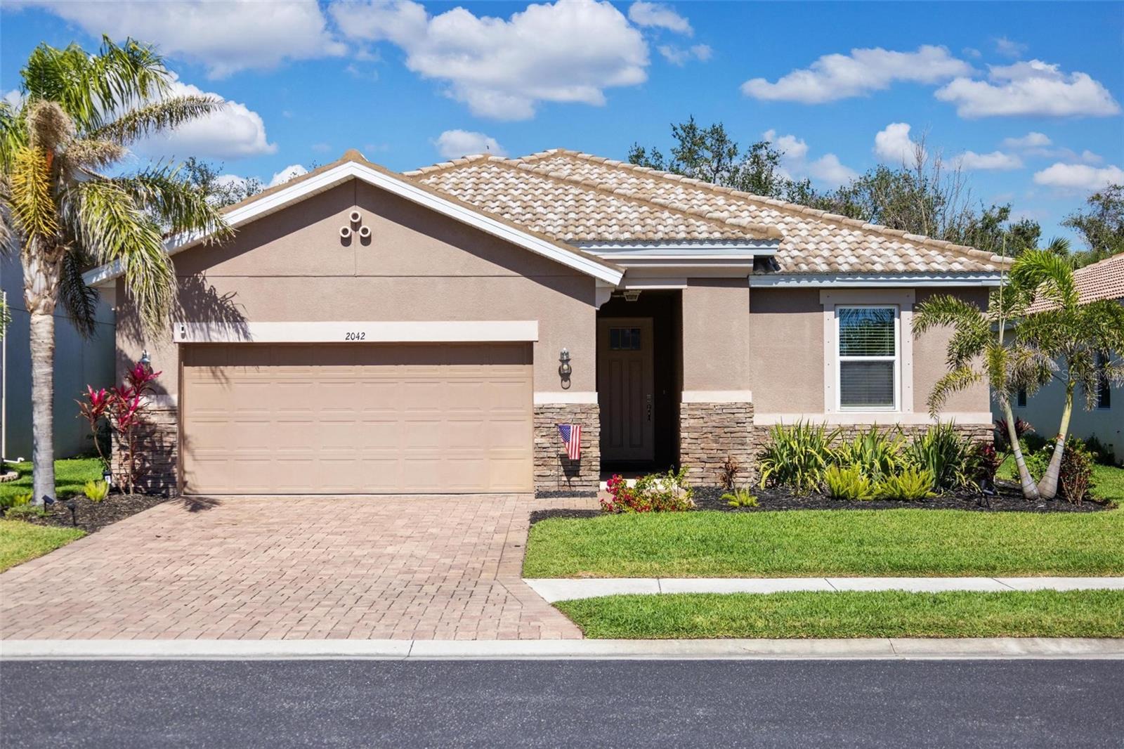 2042 MESIC HAMMOCK WAY, VENICE, FL, 34292