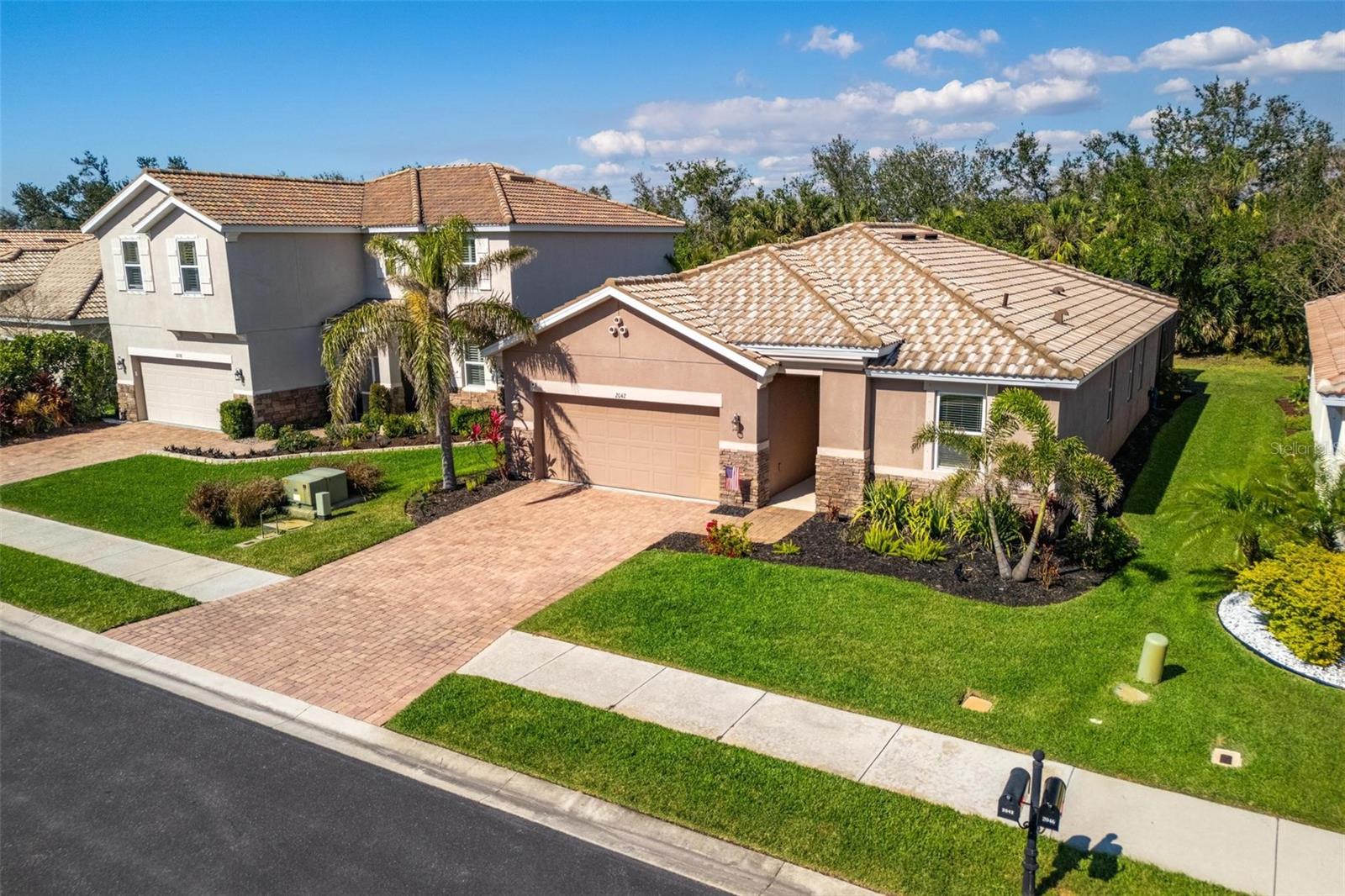 2042 MESIC HAMMOCK WAY, VENICE, FL, 34292