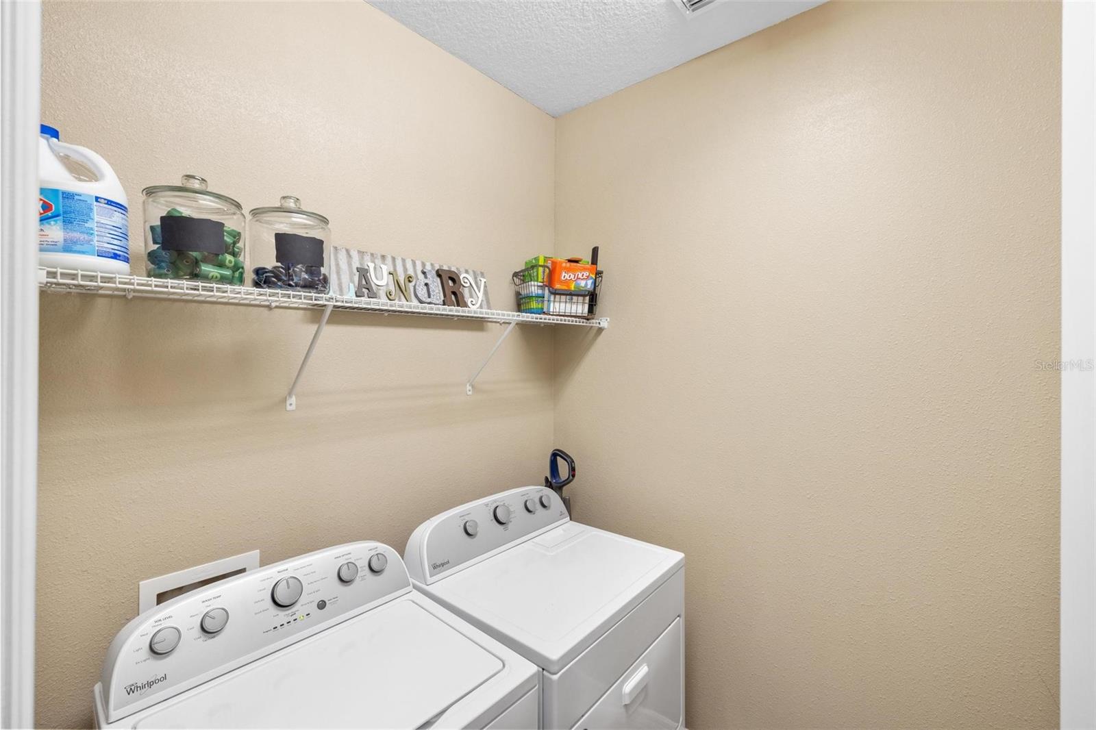 2042 MESIC HAMMOCK WAY, VENICE, FL, 34292