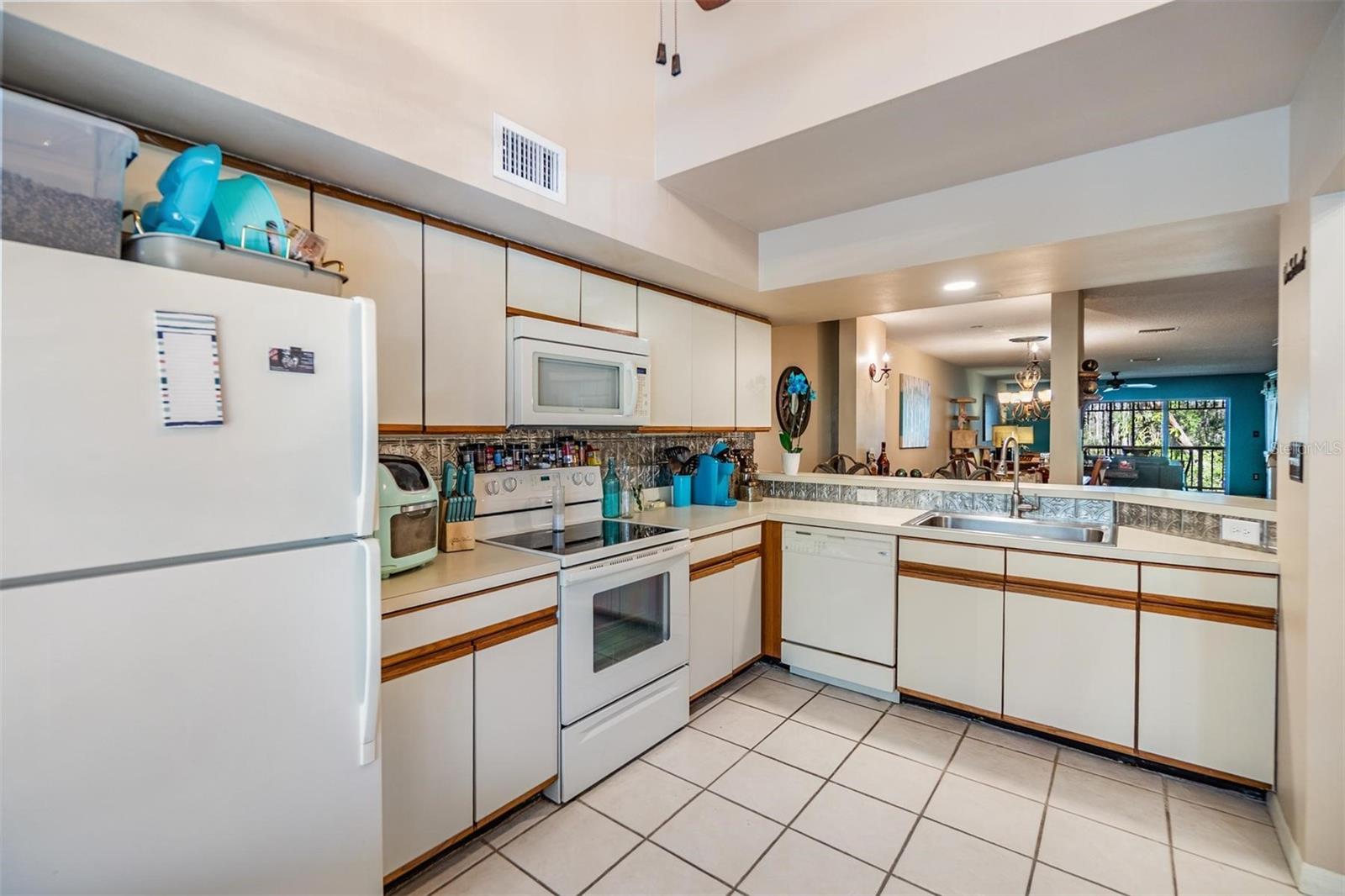 2511 DOLLY BAY DR #304, PALM HARBOR, FL, 34684