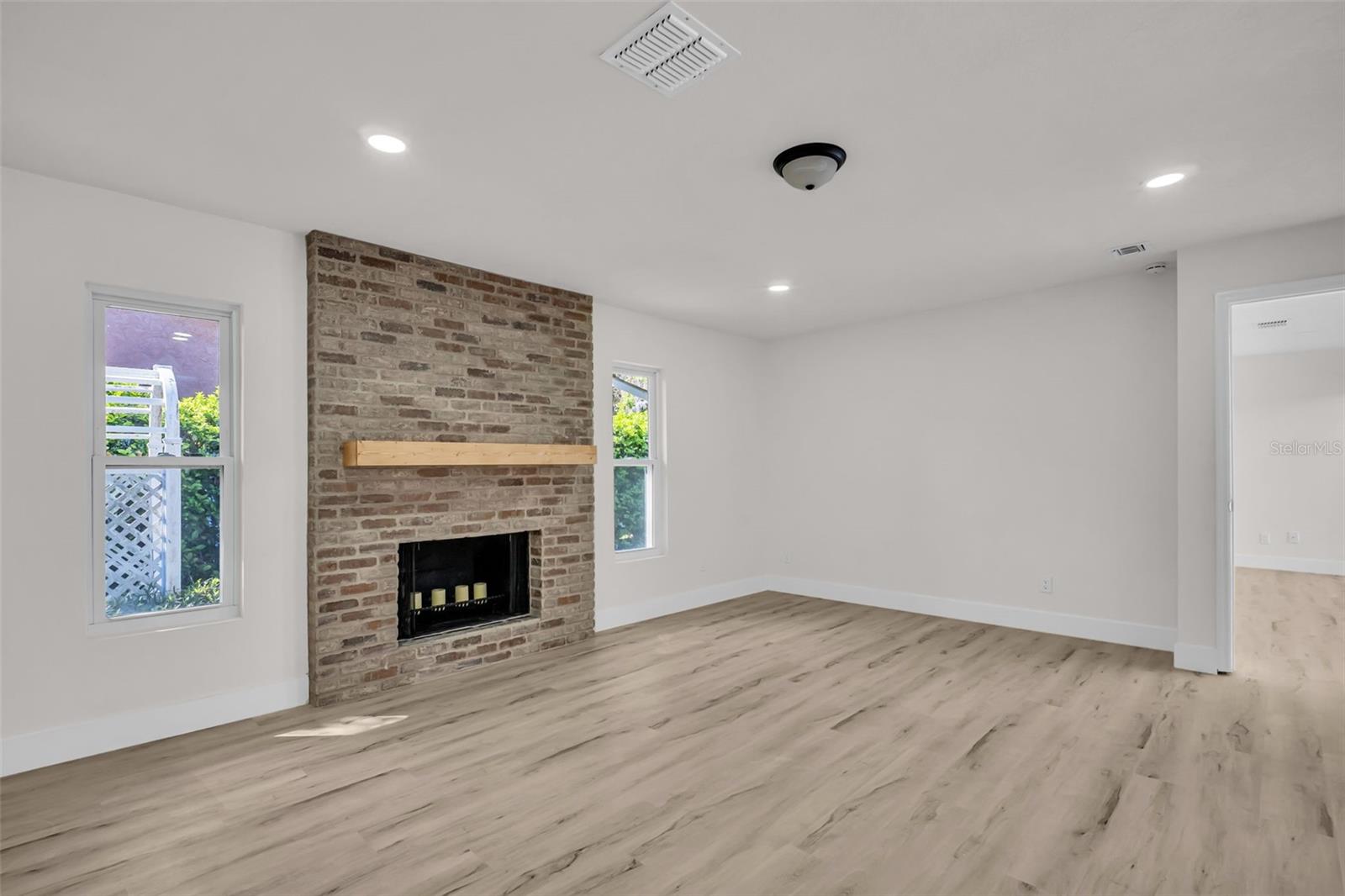 375 HOLLY HILL RD, OLDSMAR, FL, 34677