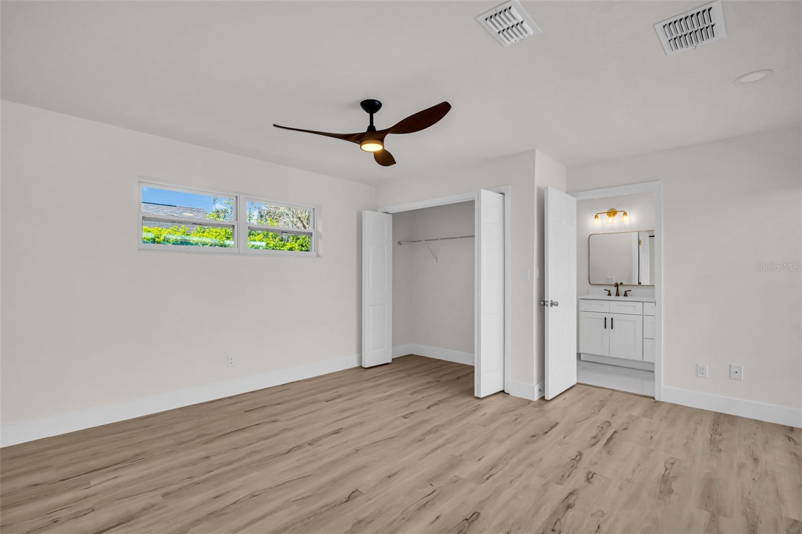 375 HOLLY HILL RD, OLDSMAR, FL, 34677