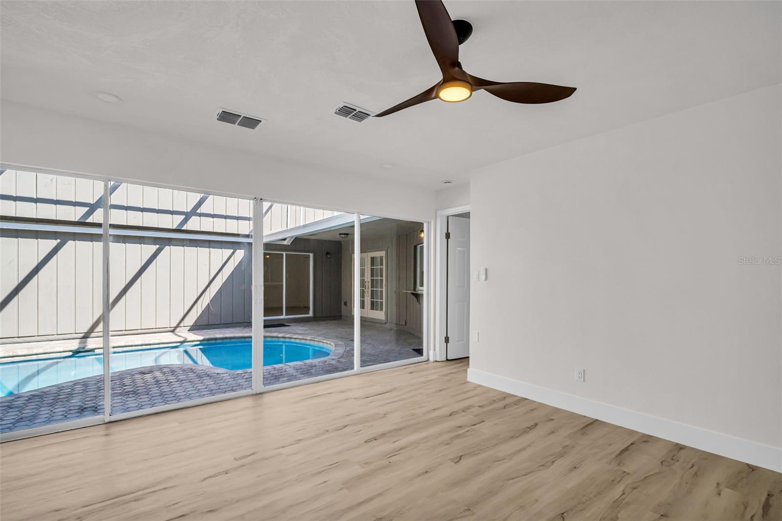 375 HOLLY HILL RD, OLDSMAR, FL, 34677