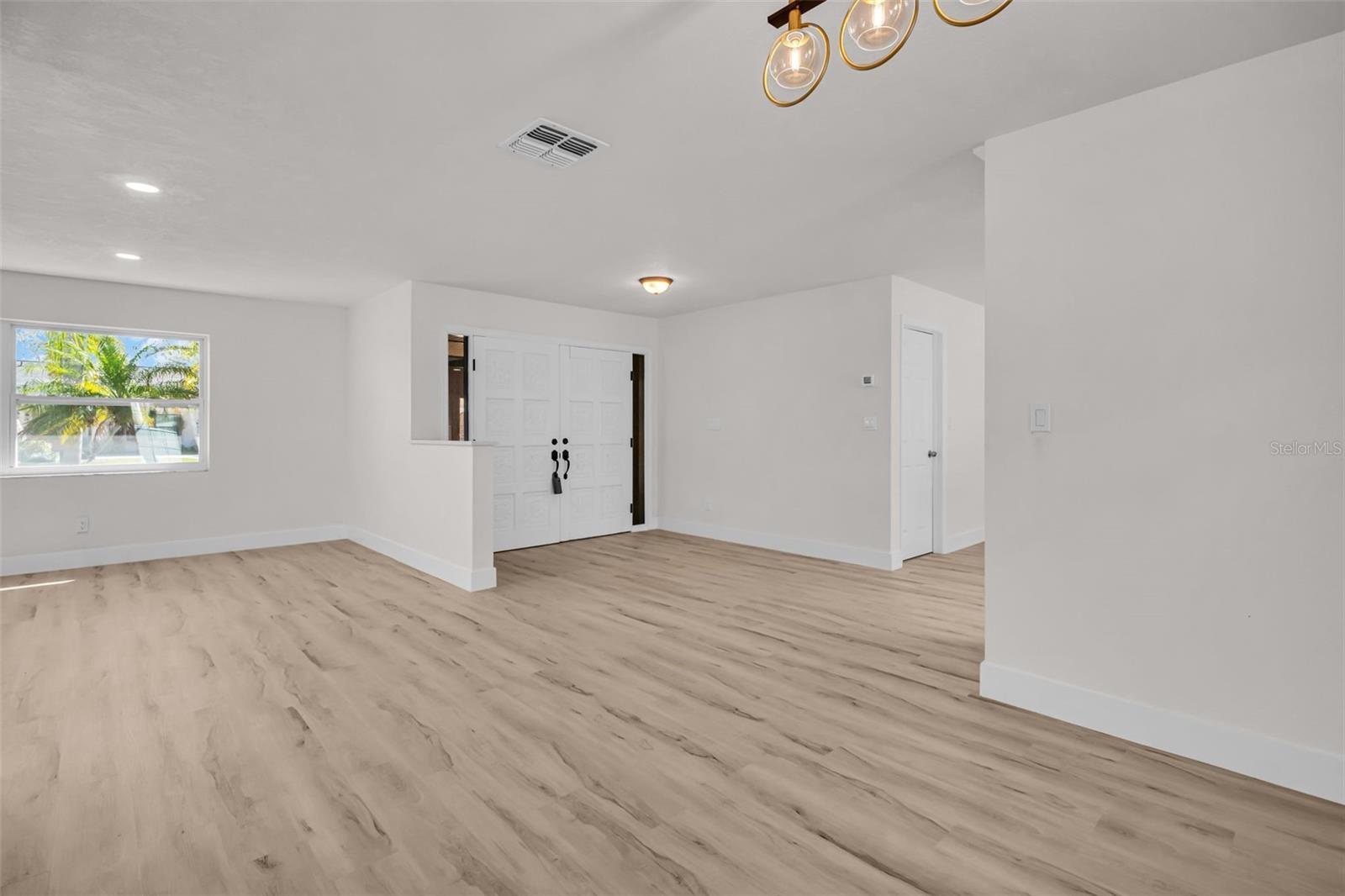375 HOLLY HILL RD, OLDSMAR, FL, 34677