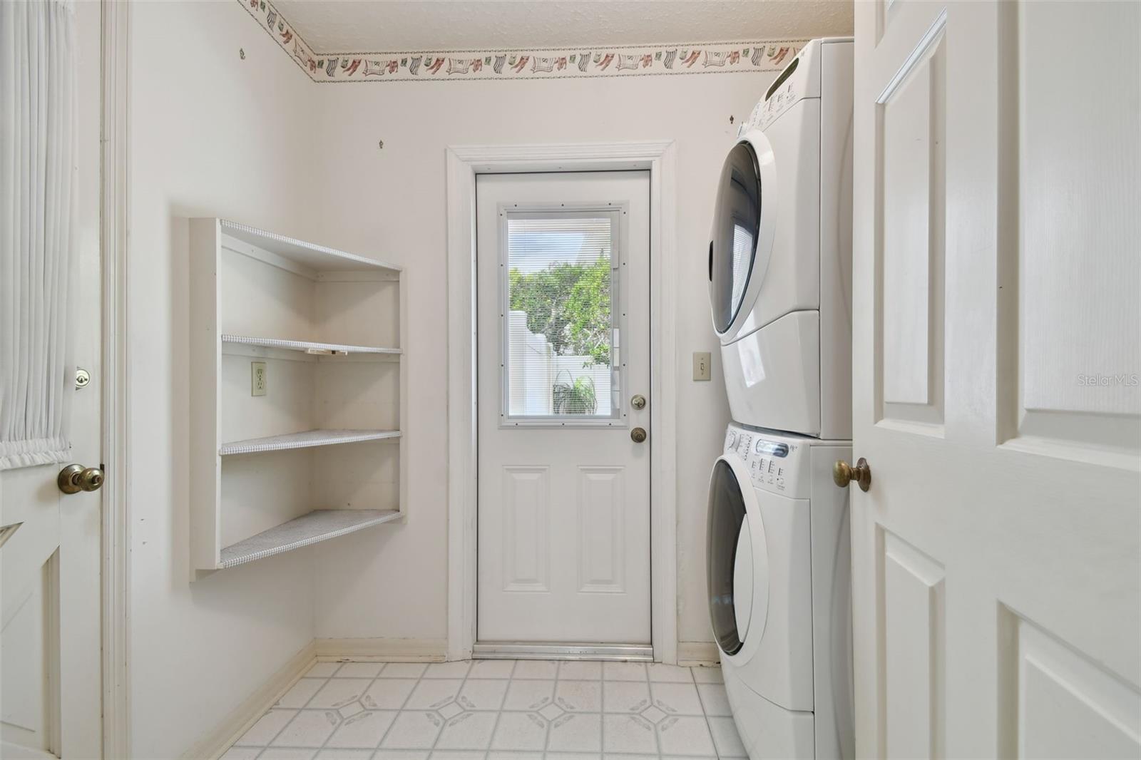 4044 PRIORY CIR, TAMPA, FL, 33618