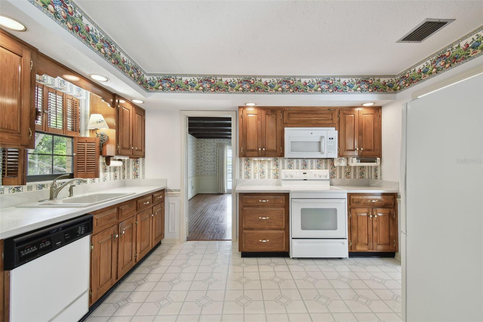 4044 PRIORY CIR, TAMPA, FL, 33618