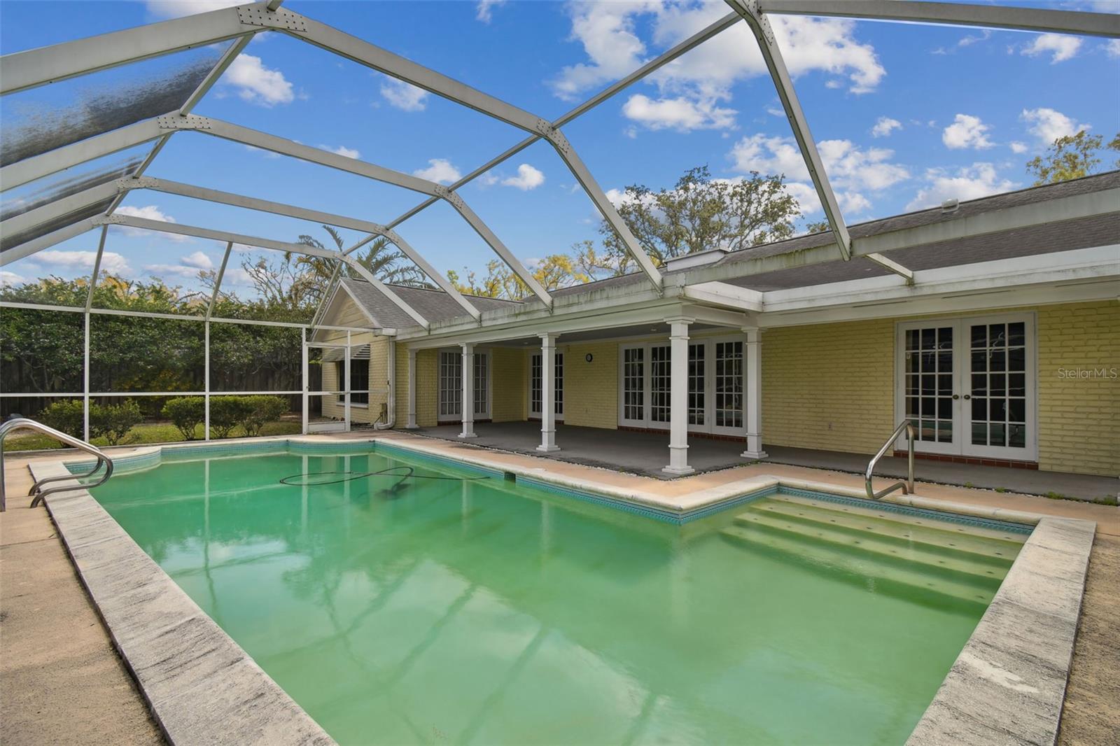 4044 PRIORY CIR, TAMPA, FL, 33618