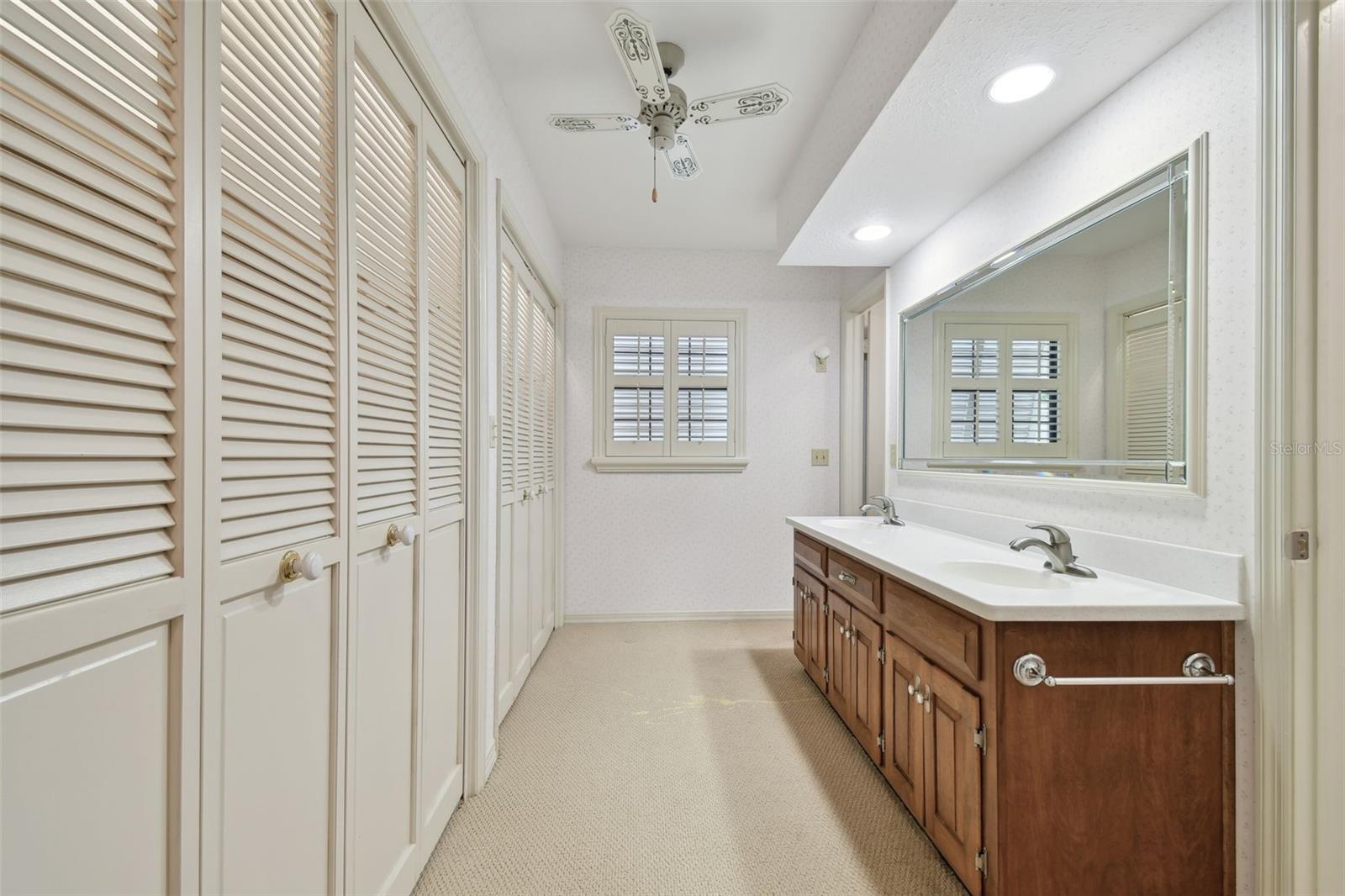 4044 PRIORY CIR, TAMPA, FL, 33618