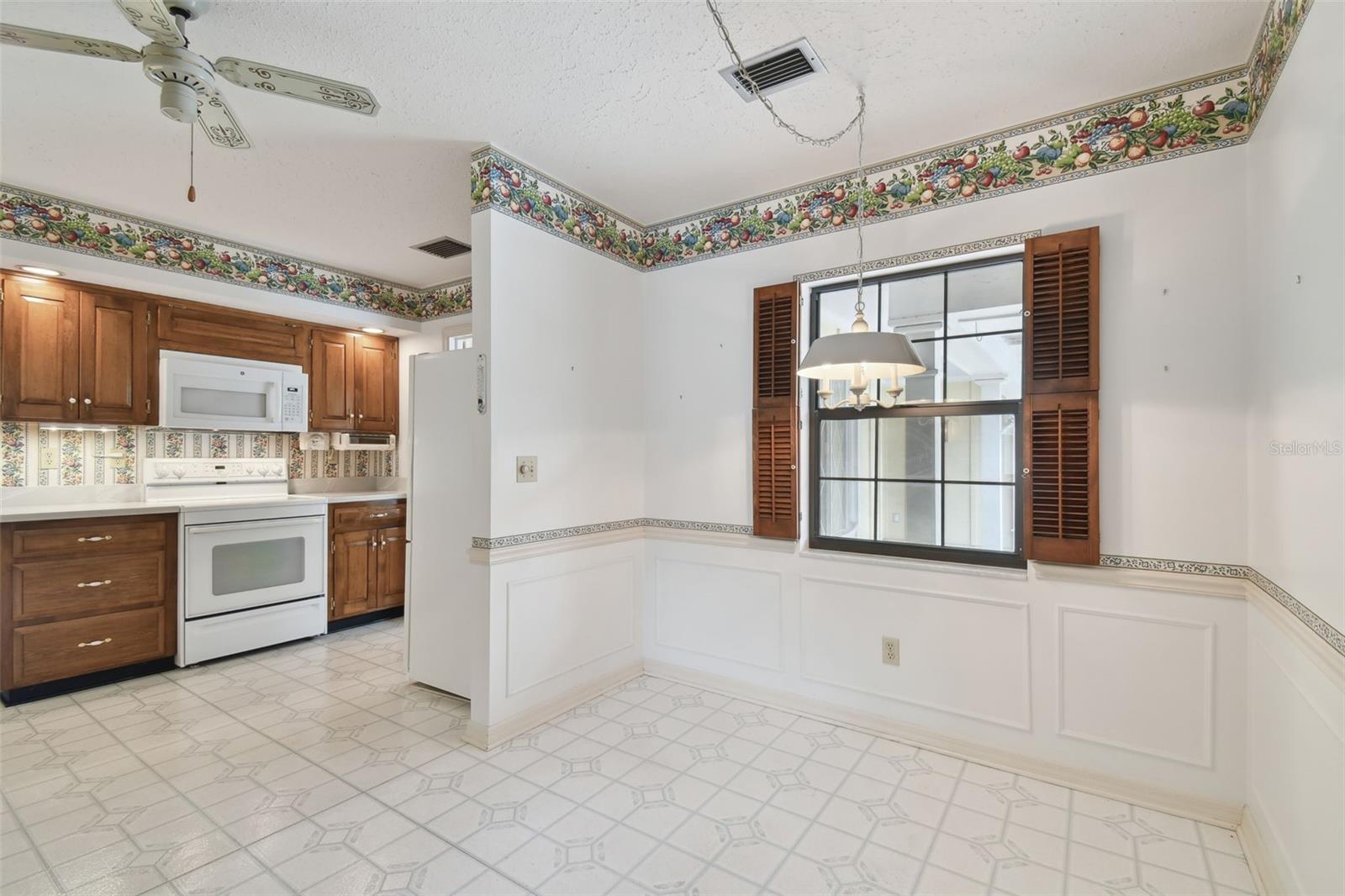 4044 PRIORY CIR, TAMPA, FL, 33618