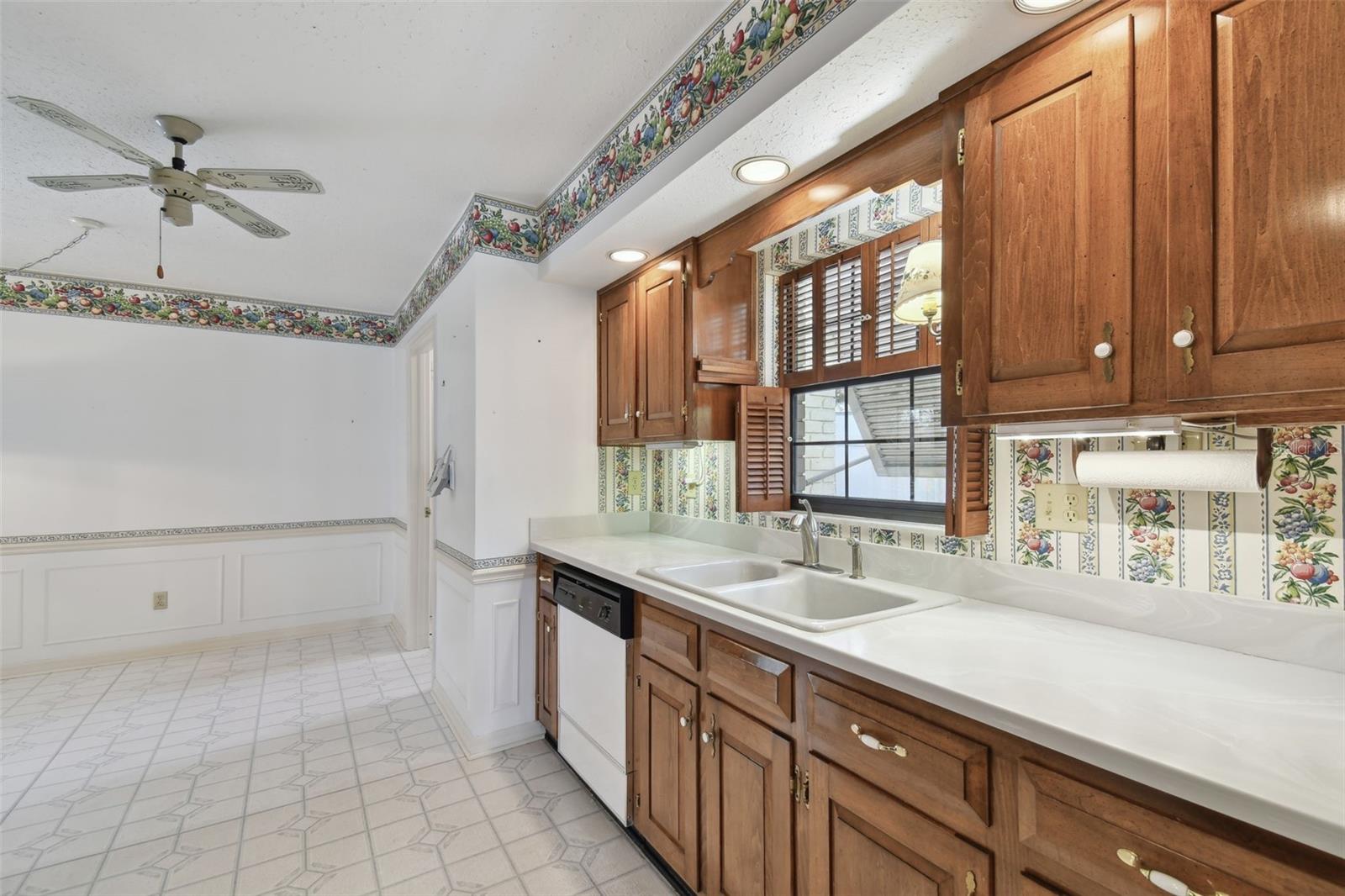 4044 PRIORY CIR, TAMPA, FL, 33618