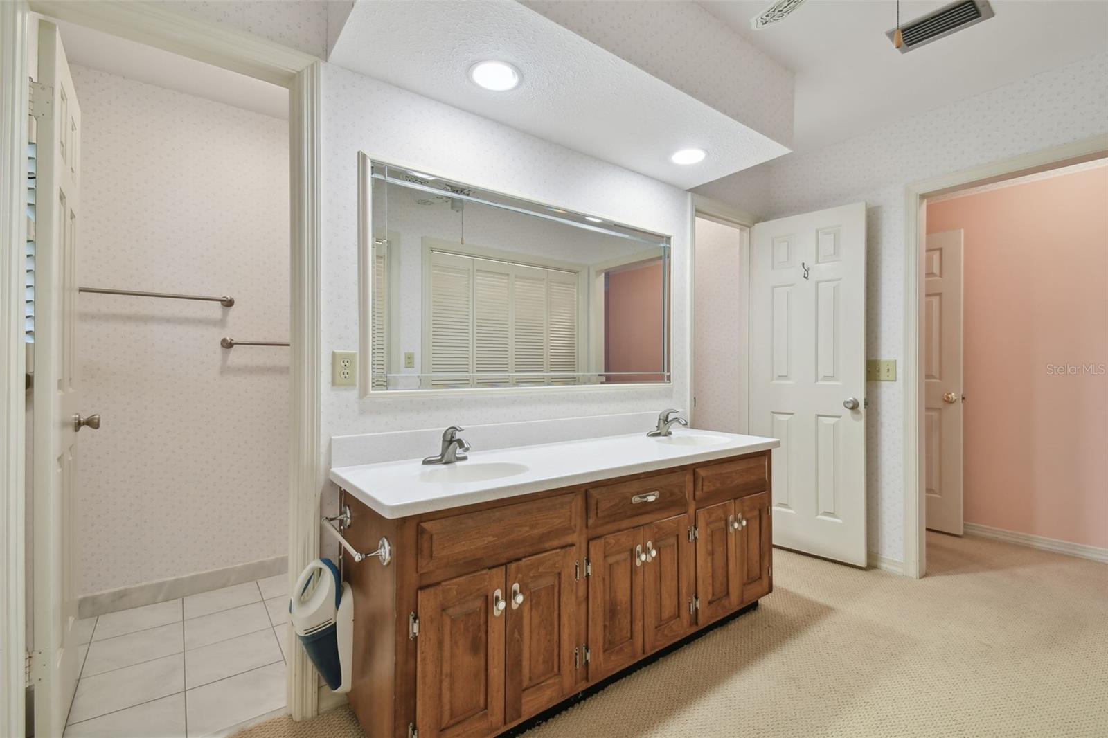 4044 PRIORY CIR, TAMPA, FL, 33618