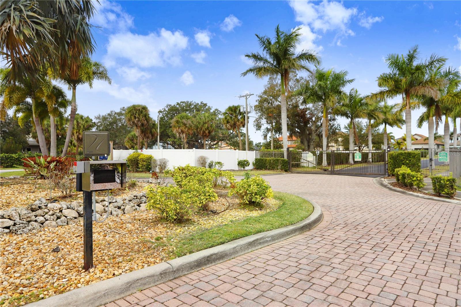 541 TREVISO DR, APOLLO BEACH, FL, 33572
