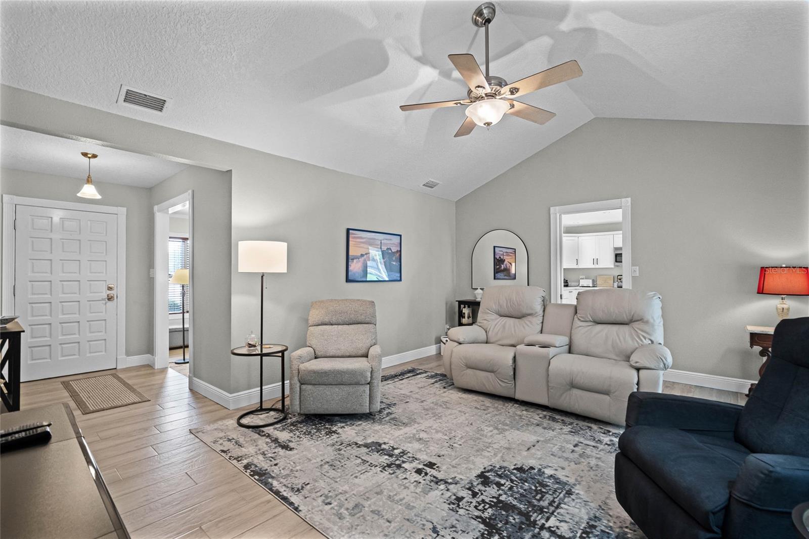112 E CUMBERLAND CIR, LONGWOOD, FL, 32779