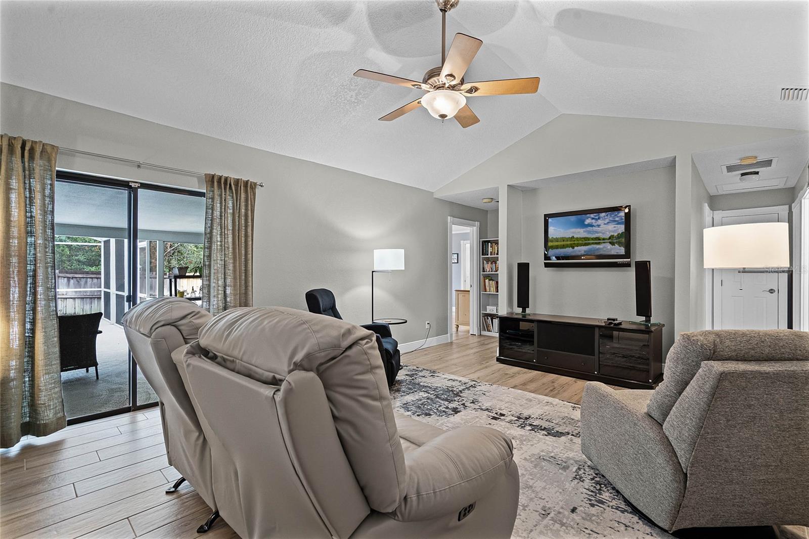 112 E CUMBERLAND CIR, LONGWOOD, FL, 32779