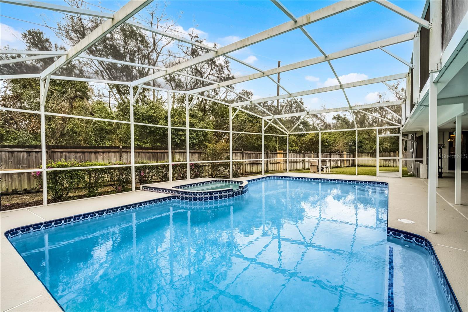 112 E CUMBERLAND CIR, LONGWOOD, FL, 32779