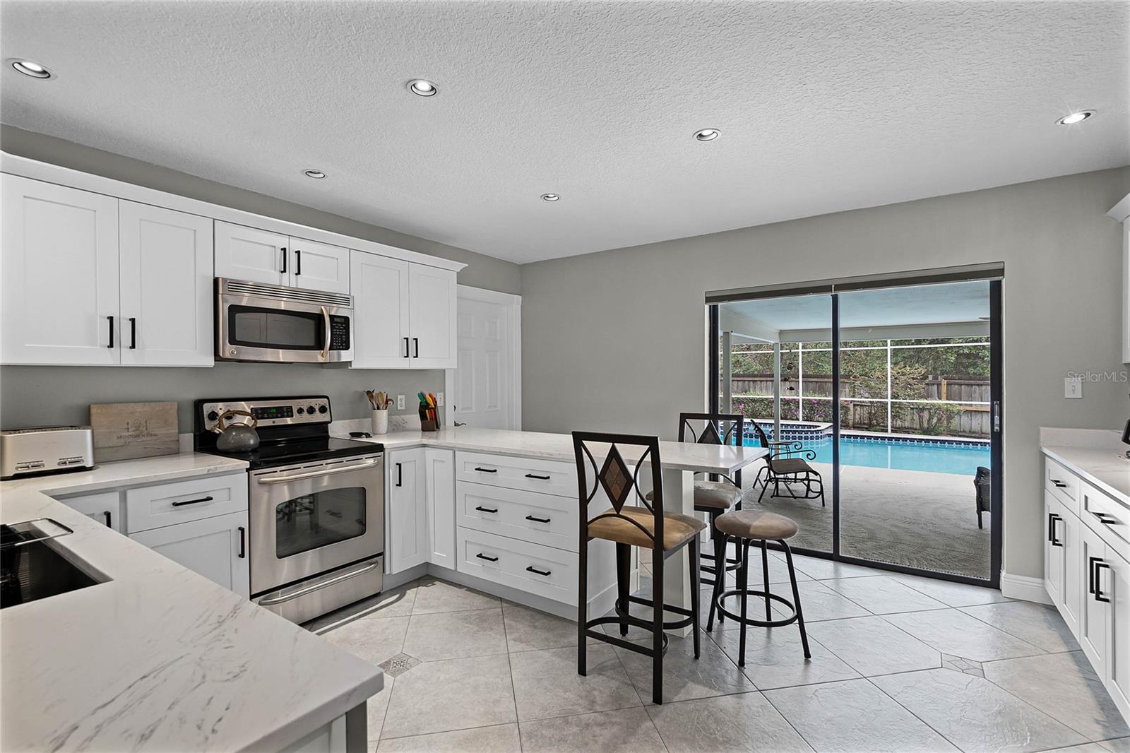 112 E CUMBERLAND CIR, LONGWOOD, FL, 32779