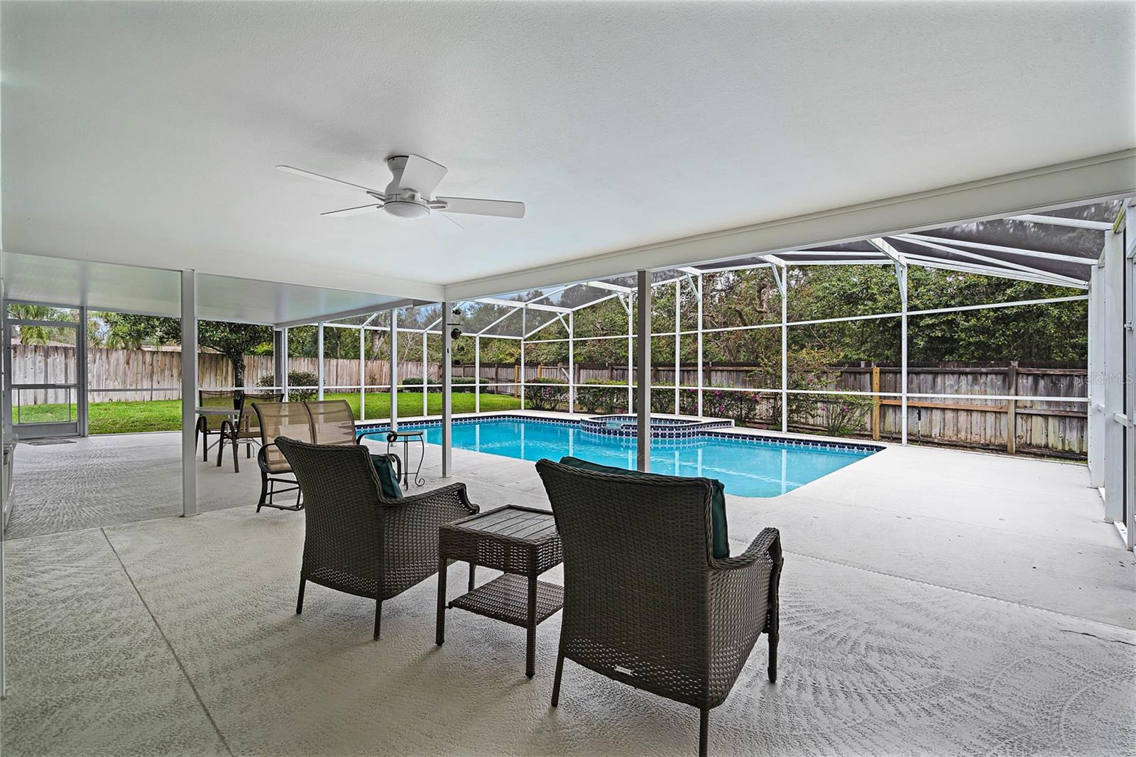 112 E CUMBERLAND CIR, LONGWOOD, FL, 32779