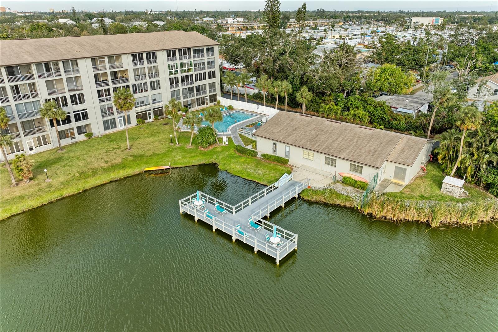 3424 LAKE BAYSHORE DR #405 BUILDING P, BRADENTON, FL, 34205