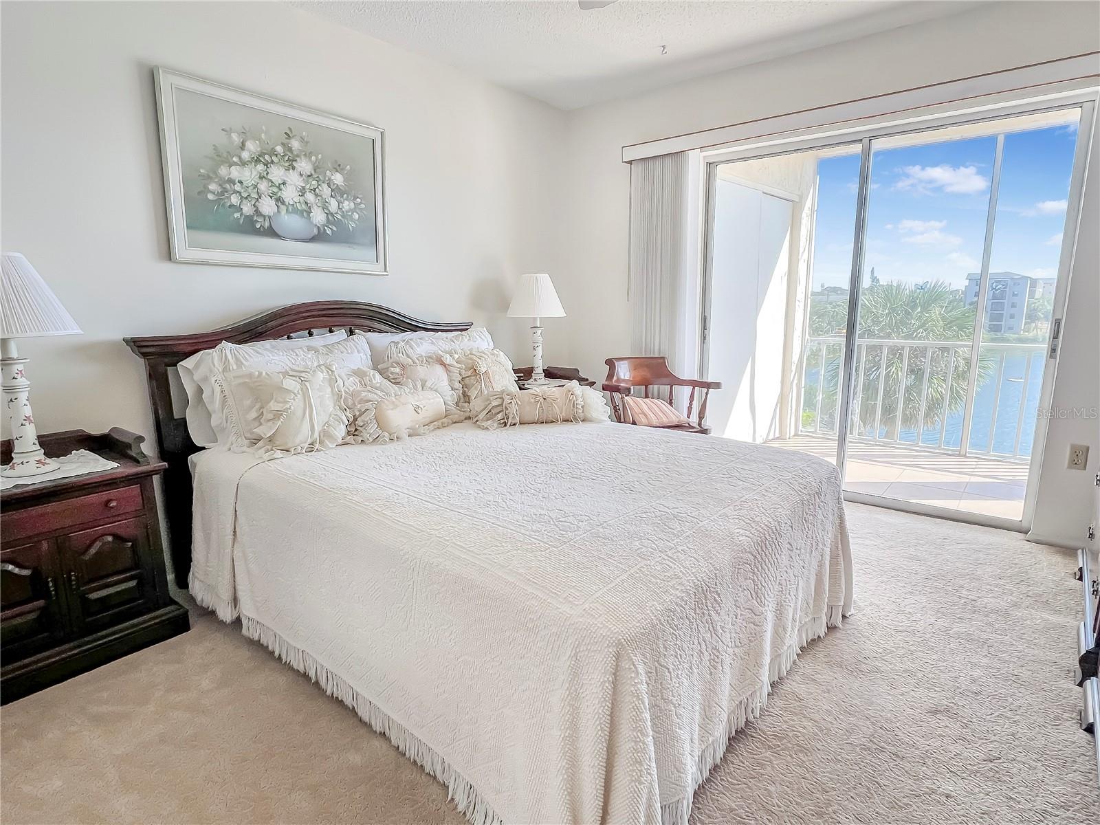 3424 LAKE BAYSHORE DR #405 BUILDING P, BRADENTON, FL, 34205