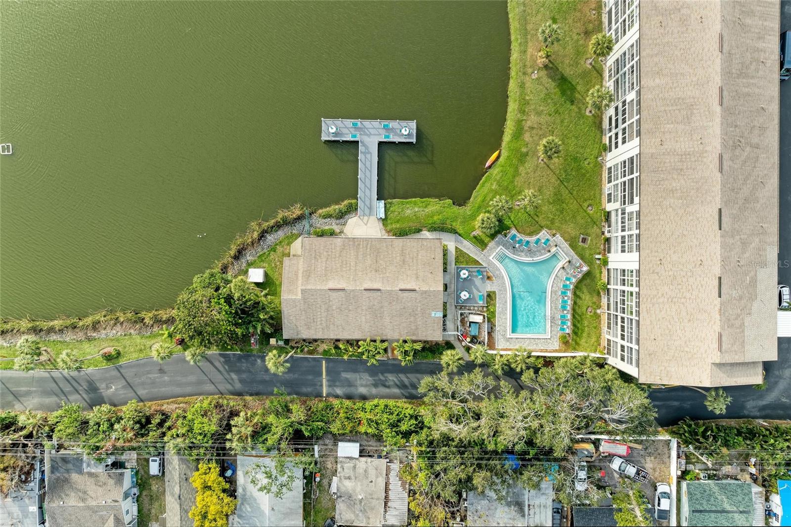 3424 LAKE BAYSHORE DR #405 BUILDING P, BRADENTON, FL, 34205