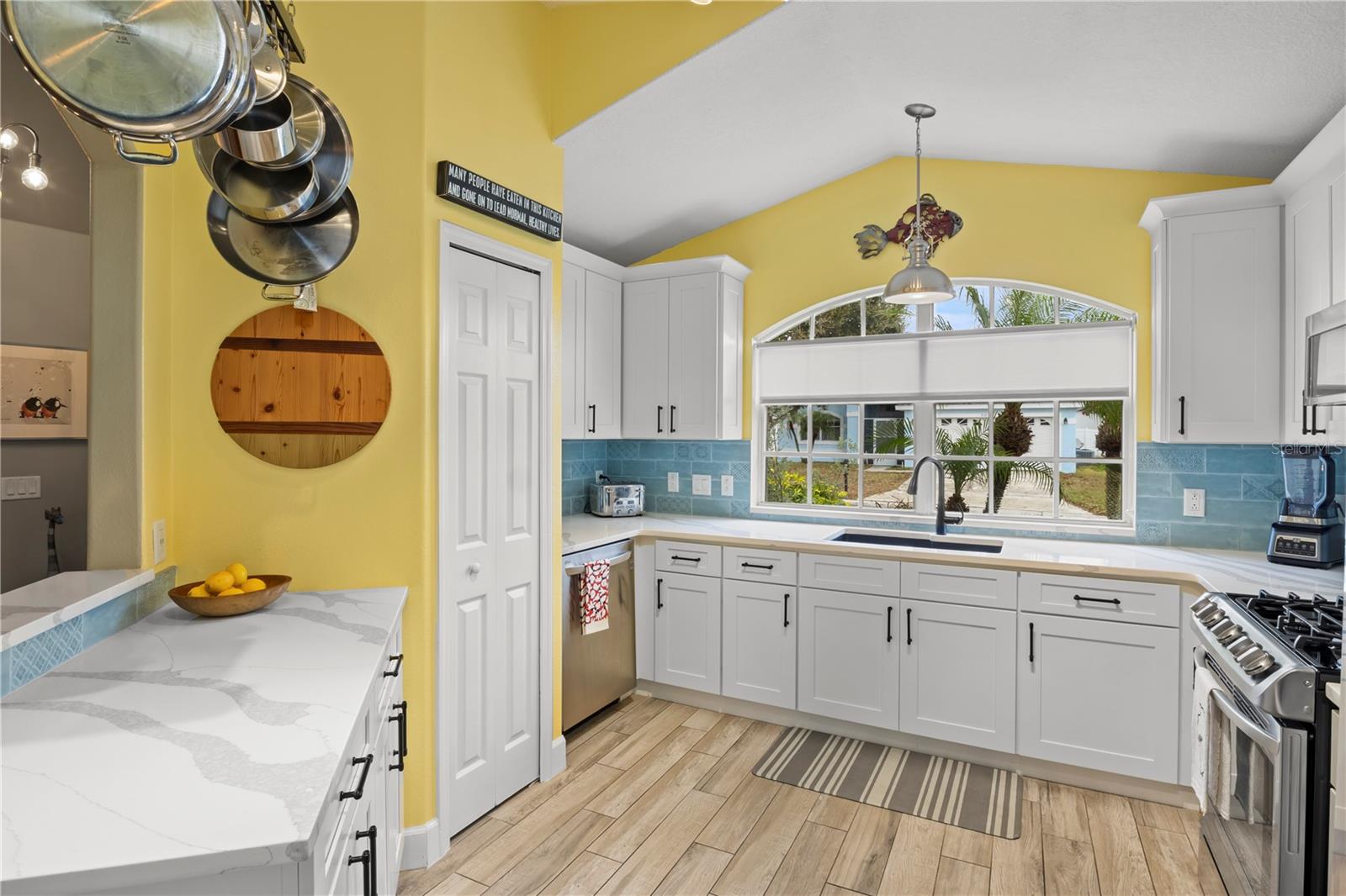 506 PRINCE CHARLES DR, DAVENPORT, FL, 33837