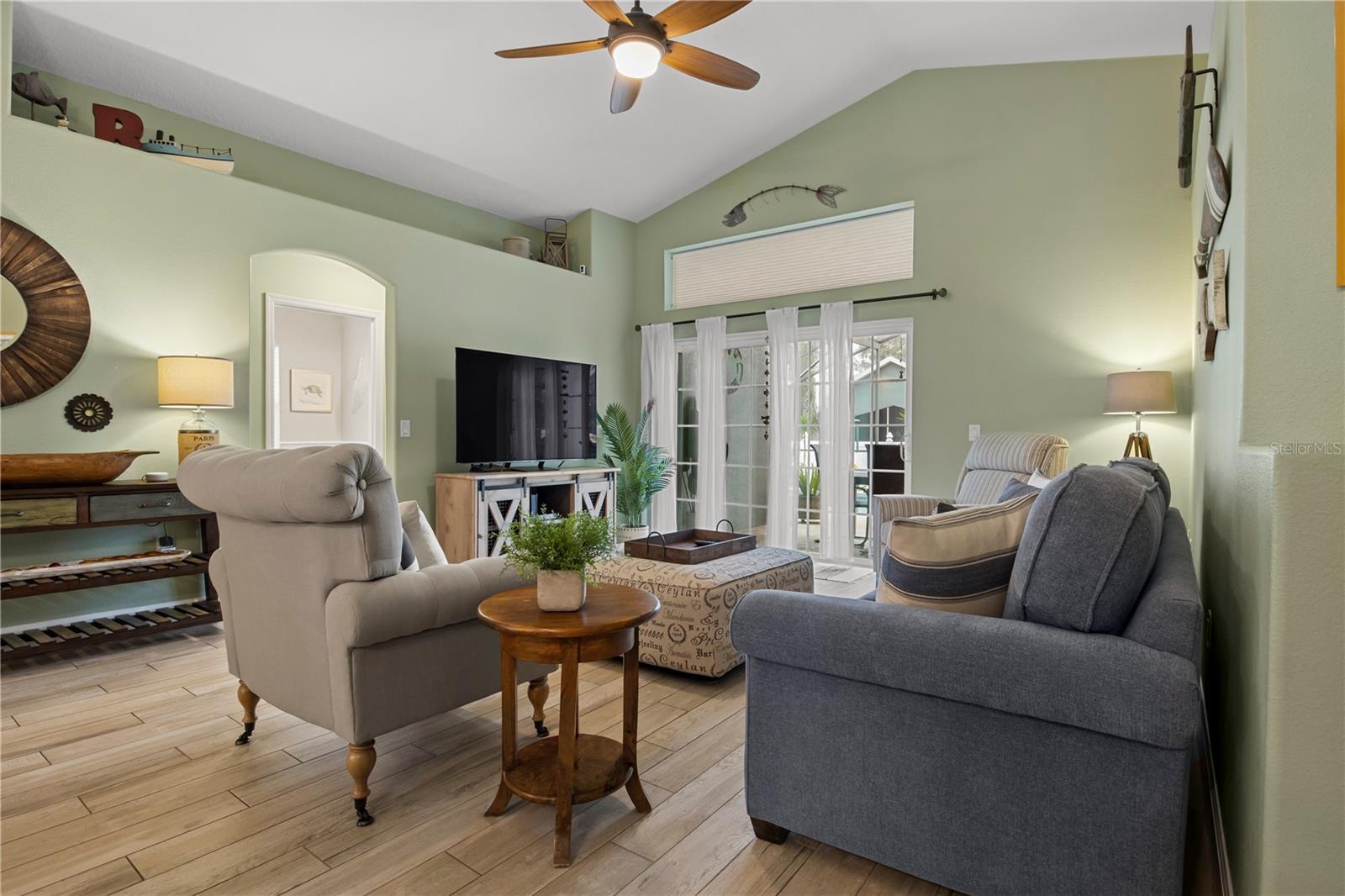 506 PRINCE CHARLES DR, DAVENPORT, FL, 33837
