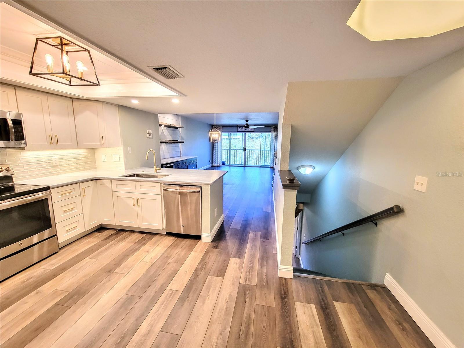 9914 INDIAN KEY TRL #32, SEMINOLE, FL, 33776