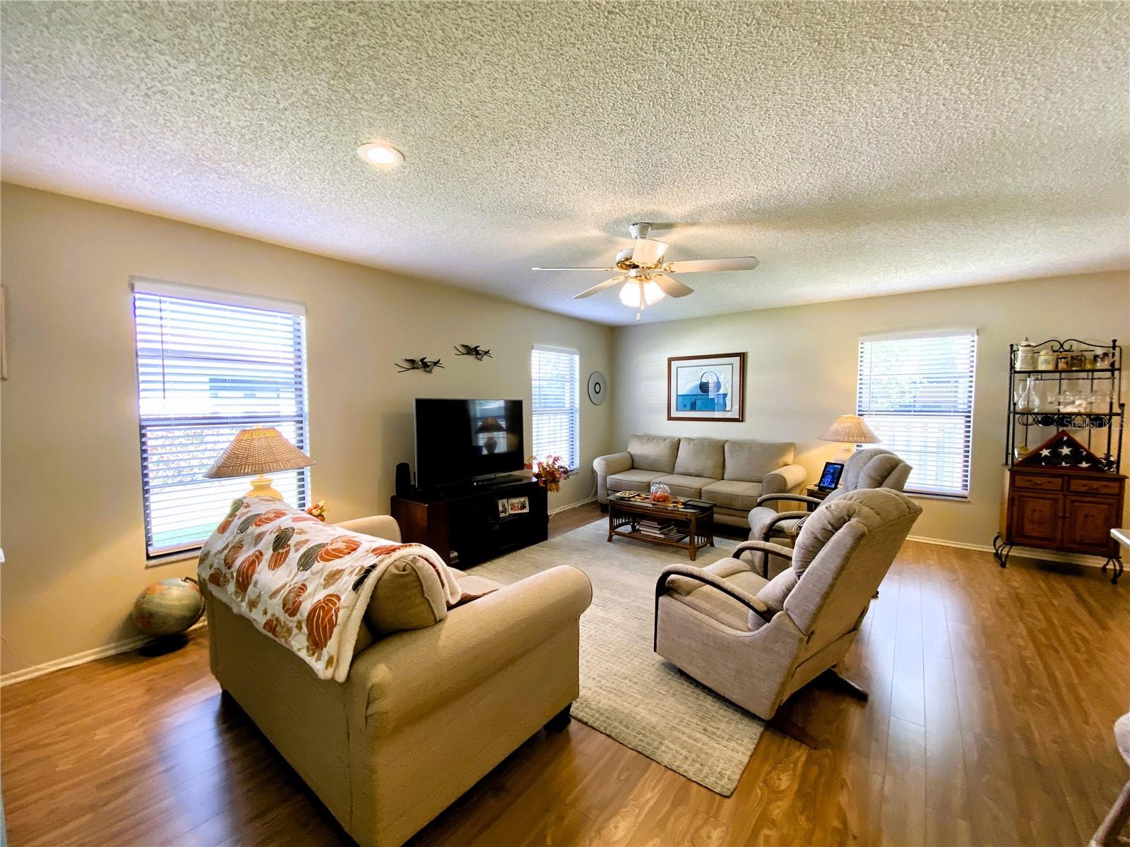 3002 VIVIENDA DR #22, BRADENTON, FL, 34207