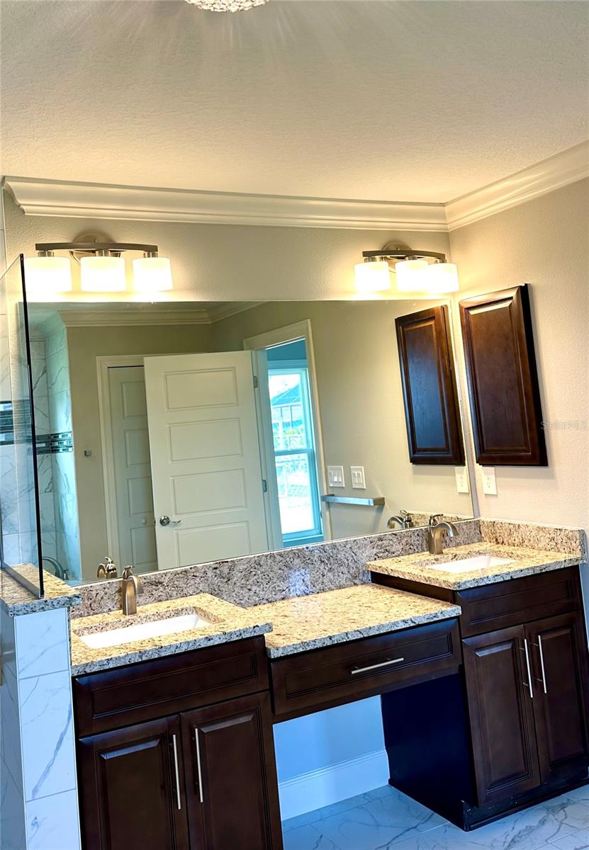 1056 TAMPA RD, VENICE, FL, 34293