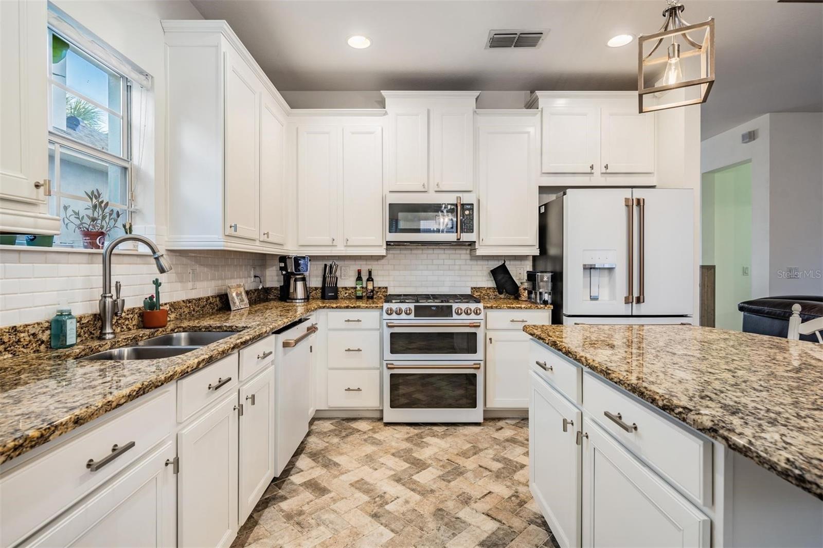 409 WINTERSIDE DR, APOLLO BEACH, FL, 33572