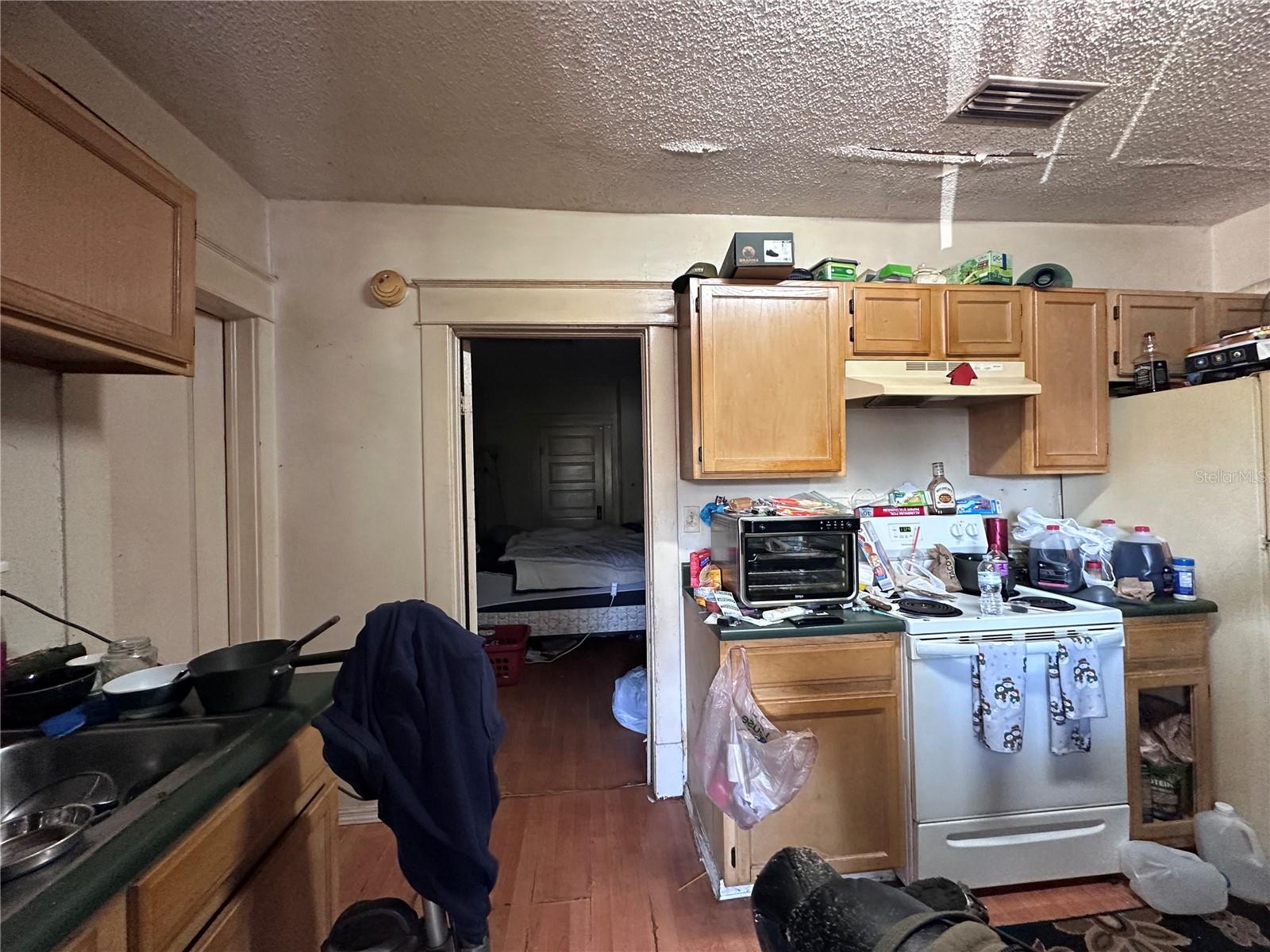 126 S WATERLOO AVE, LAKELAND, FL, 33801