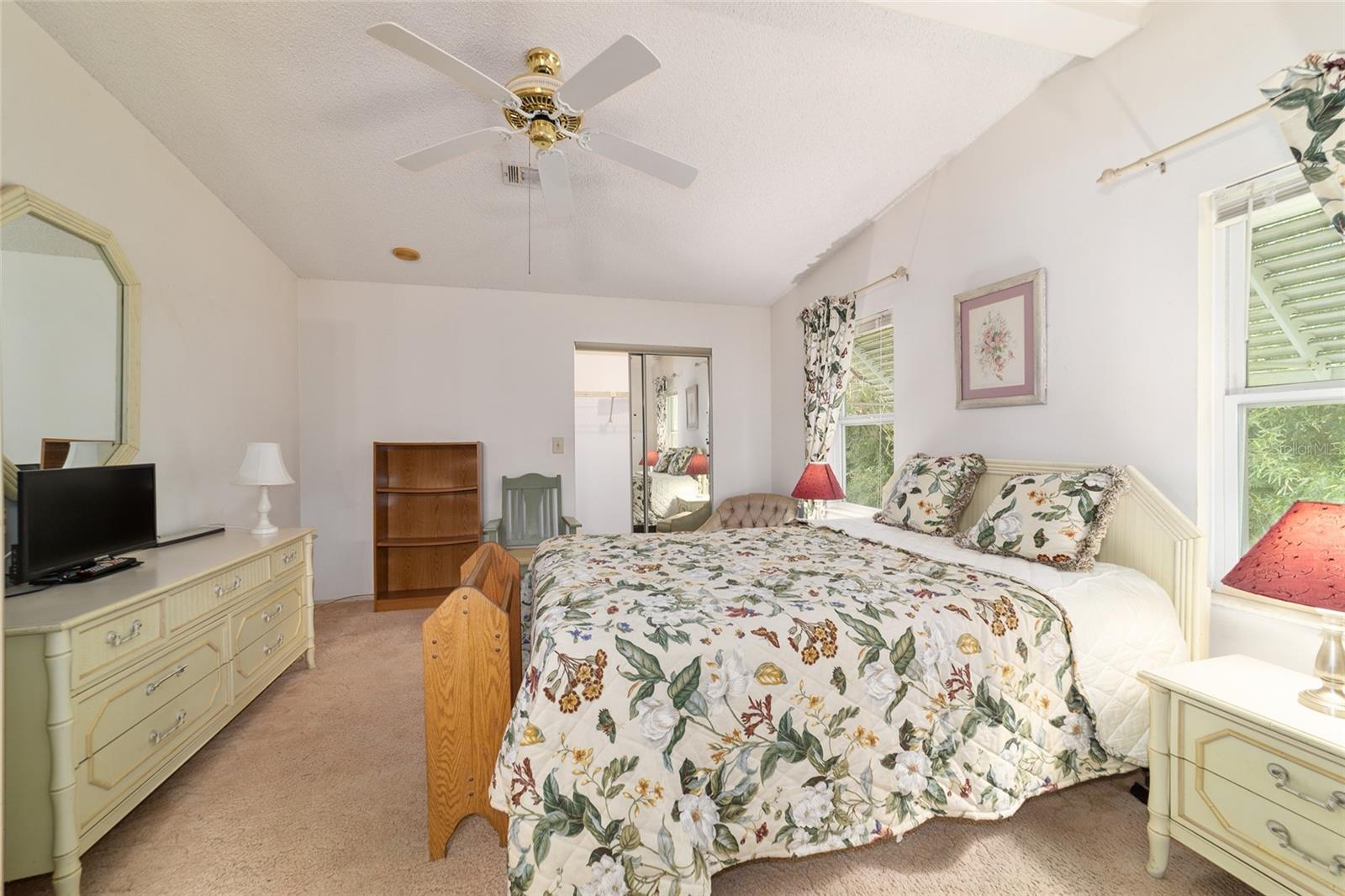 1507 E SCHWARTZ BLVD, LADY LAKE, FL, 32159