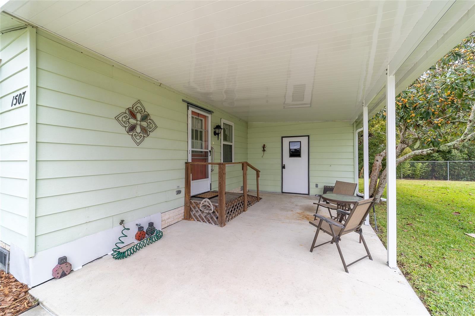 1507 E SCHWARTZ BLVD, LADY LAKE, FL, 32159
